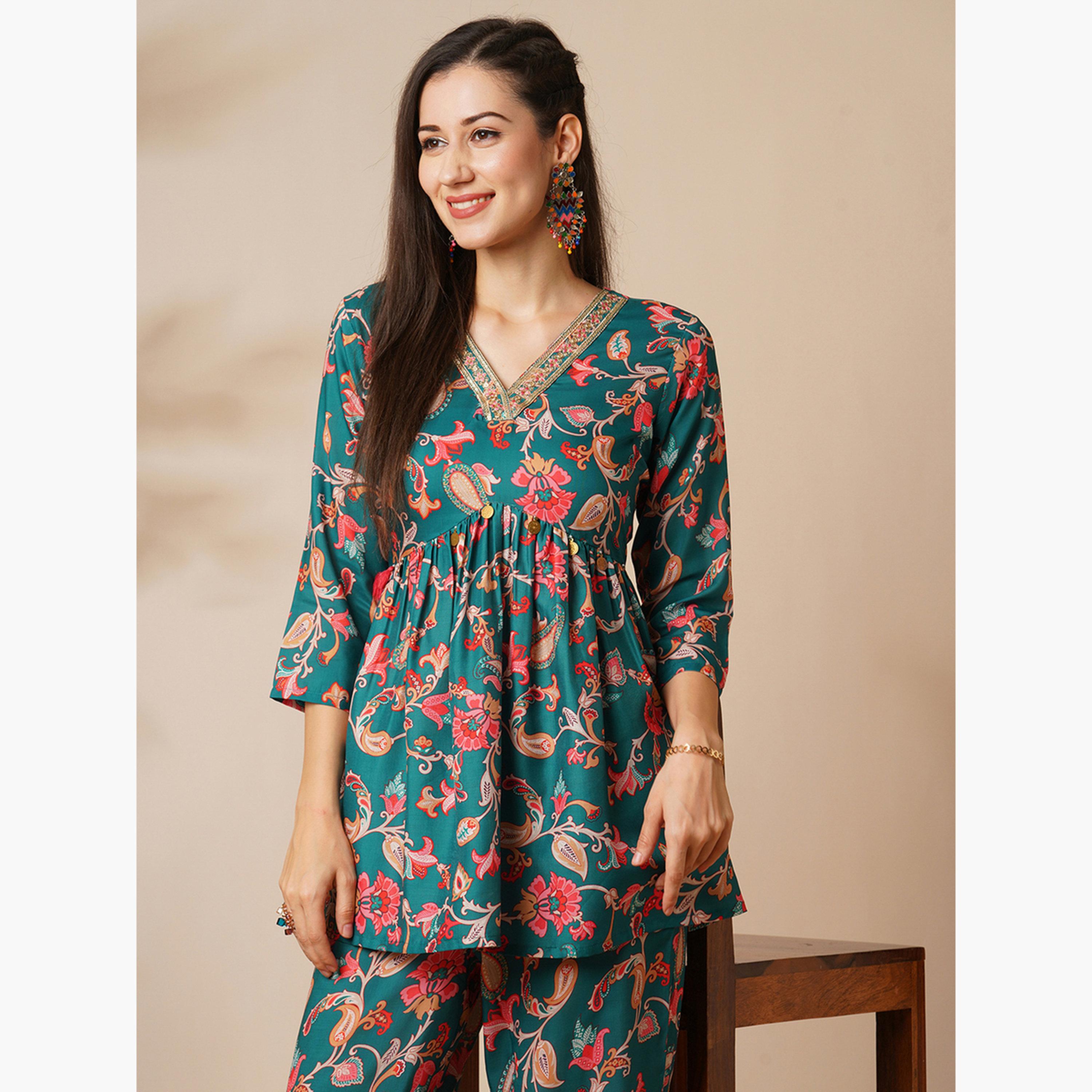 غلوبوص × ستايلي - طقم جال تونيك وبنطال مطرزة بالزهور-women-clothing-coordsets-image-4