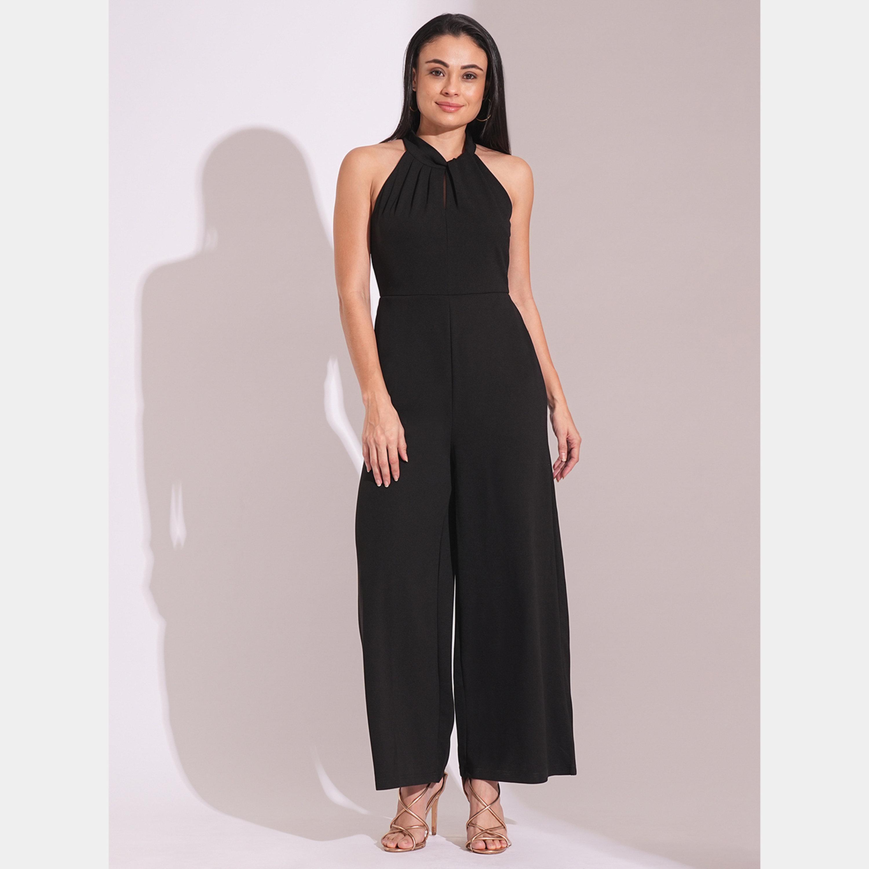 غلوبوص × ستايلي - جمبسوت نسائي أسود ياقة تعليق وأكمام واسعة-women-clothing-jumpsuits-image-1