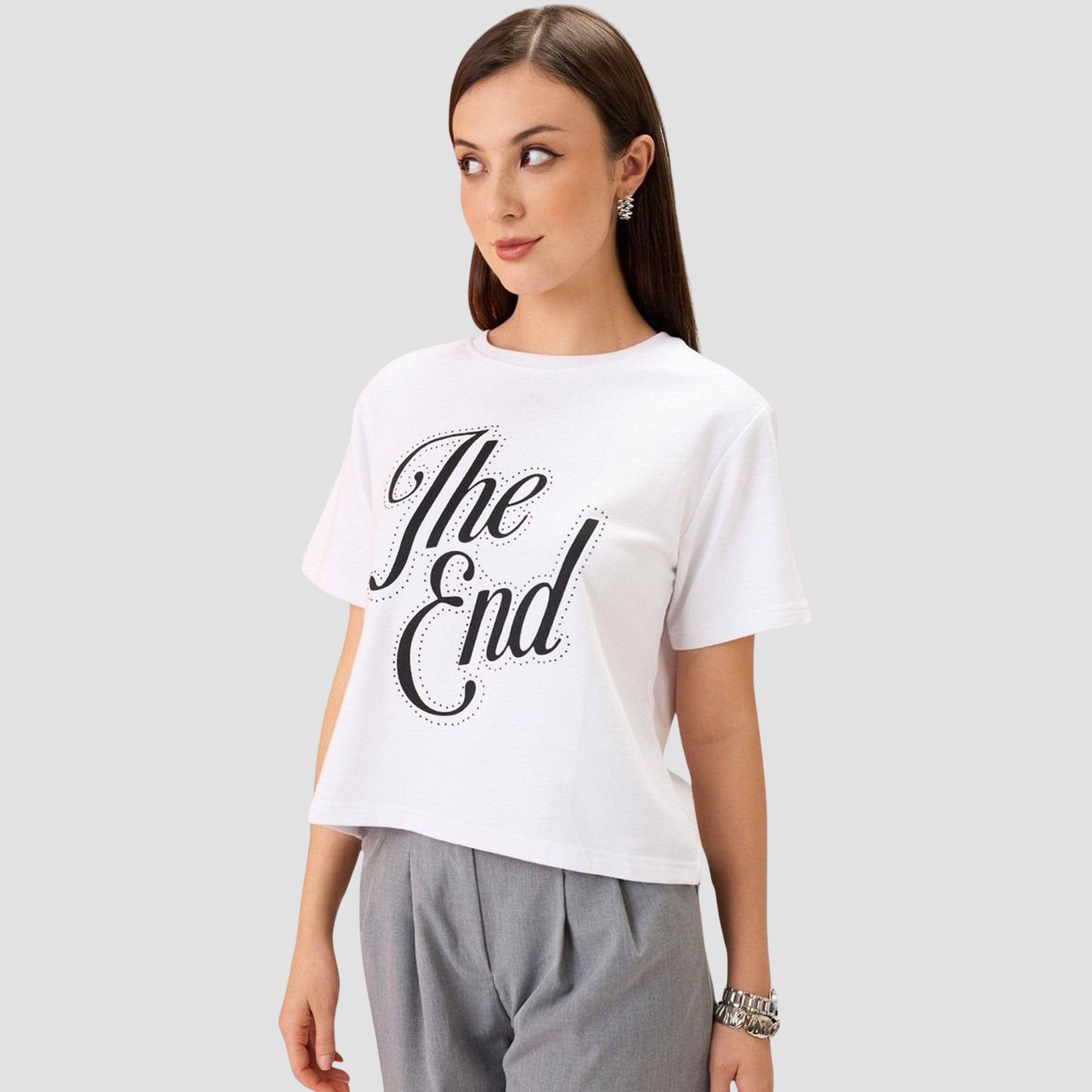 غلوبوس × ستايلي - تي شيرت قصير مزين بشعار أبيض مطبوع للنساء-women-clothing-tshirts-image-1