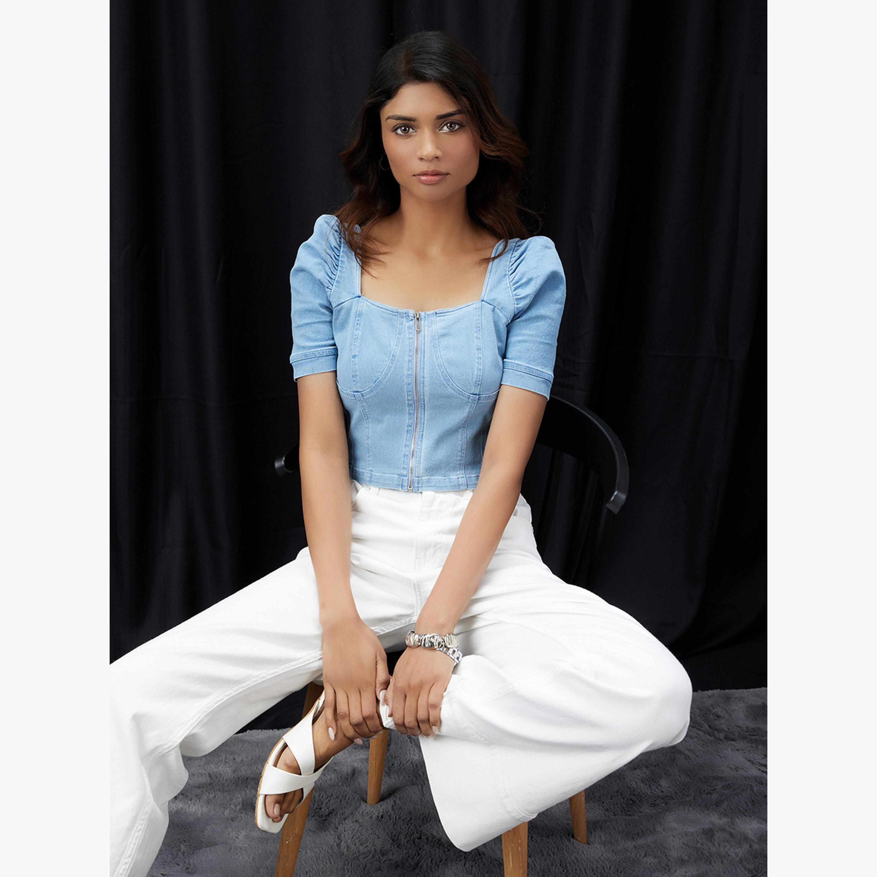 غلوبوص × ستايلي - بلوزة نسائية جينز بأكمام منتفخة باللون الأزرق-women-clothing-shirtsandblouses-blouses-image-4
