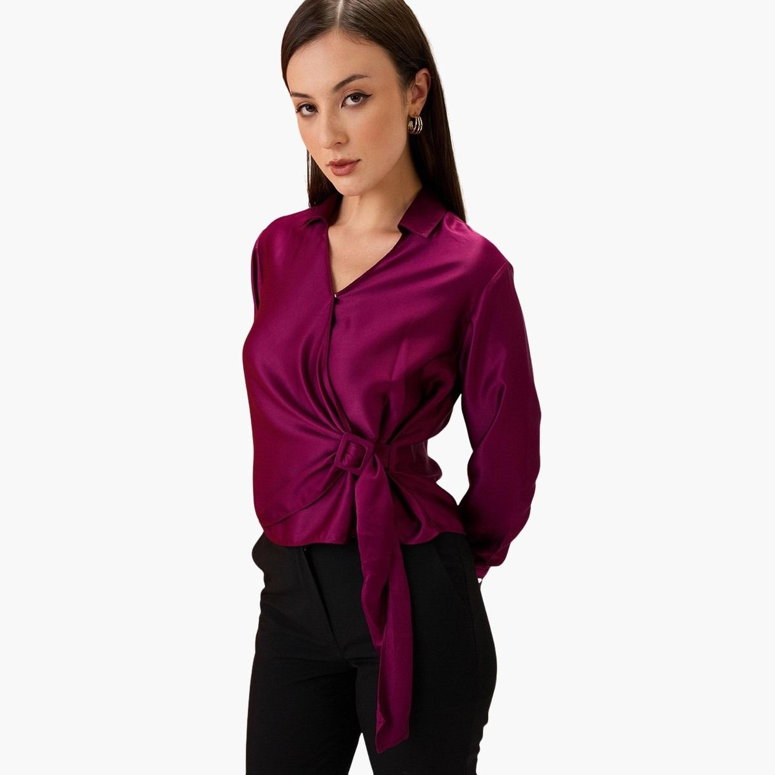 غلوبوس × ستايلي - قميص سادة بياقة قميص وتفاصيل مشبك ملتوي للنساء-women-clothing-shirtsandblouses-shirts-image-1
