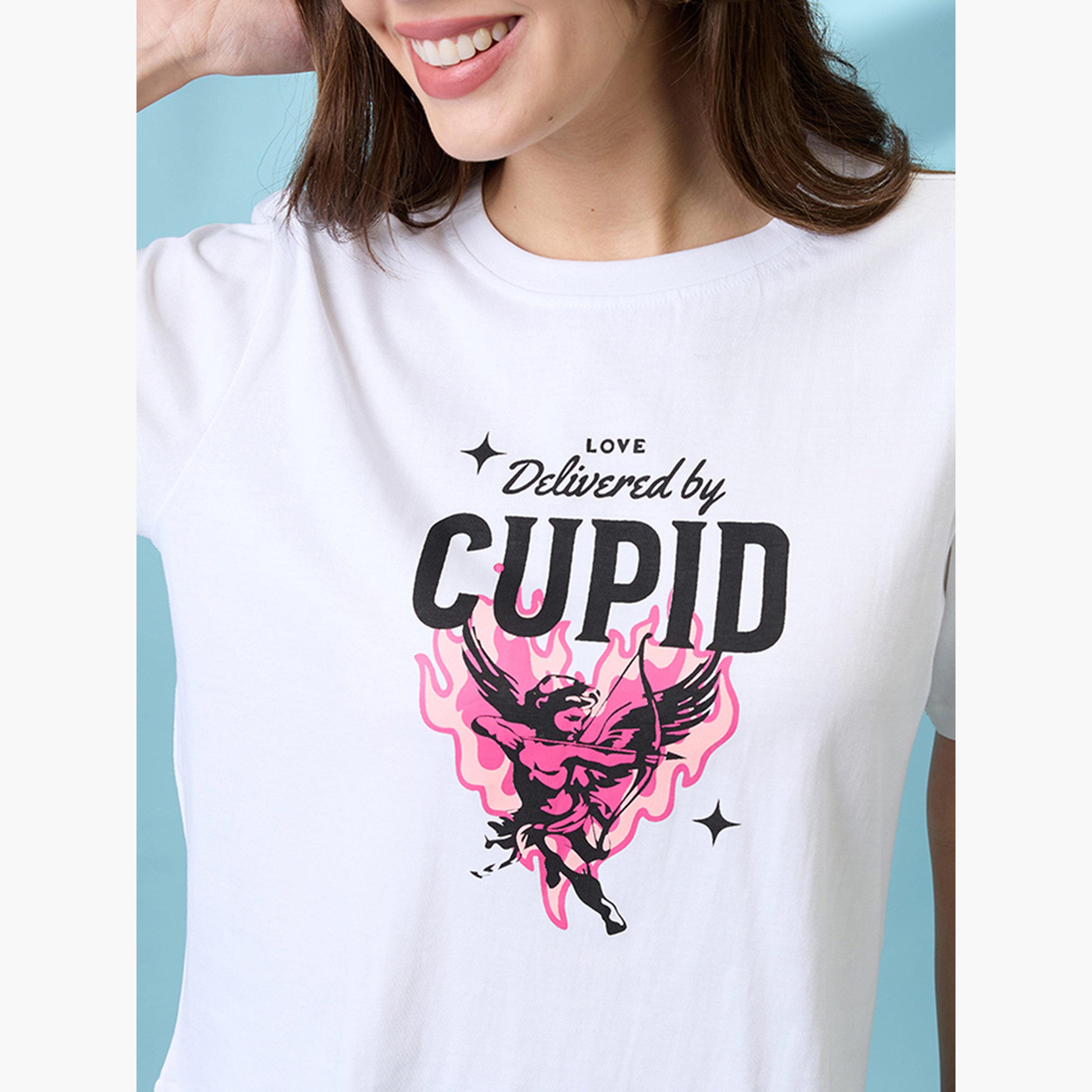 غلوبوس × ستايلي - تي شيرت أبيض تصميم واسع برقبة دائرية وطبعة جرافيكية للنساء-women-clothing-tshirts-image-4