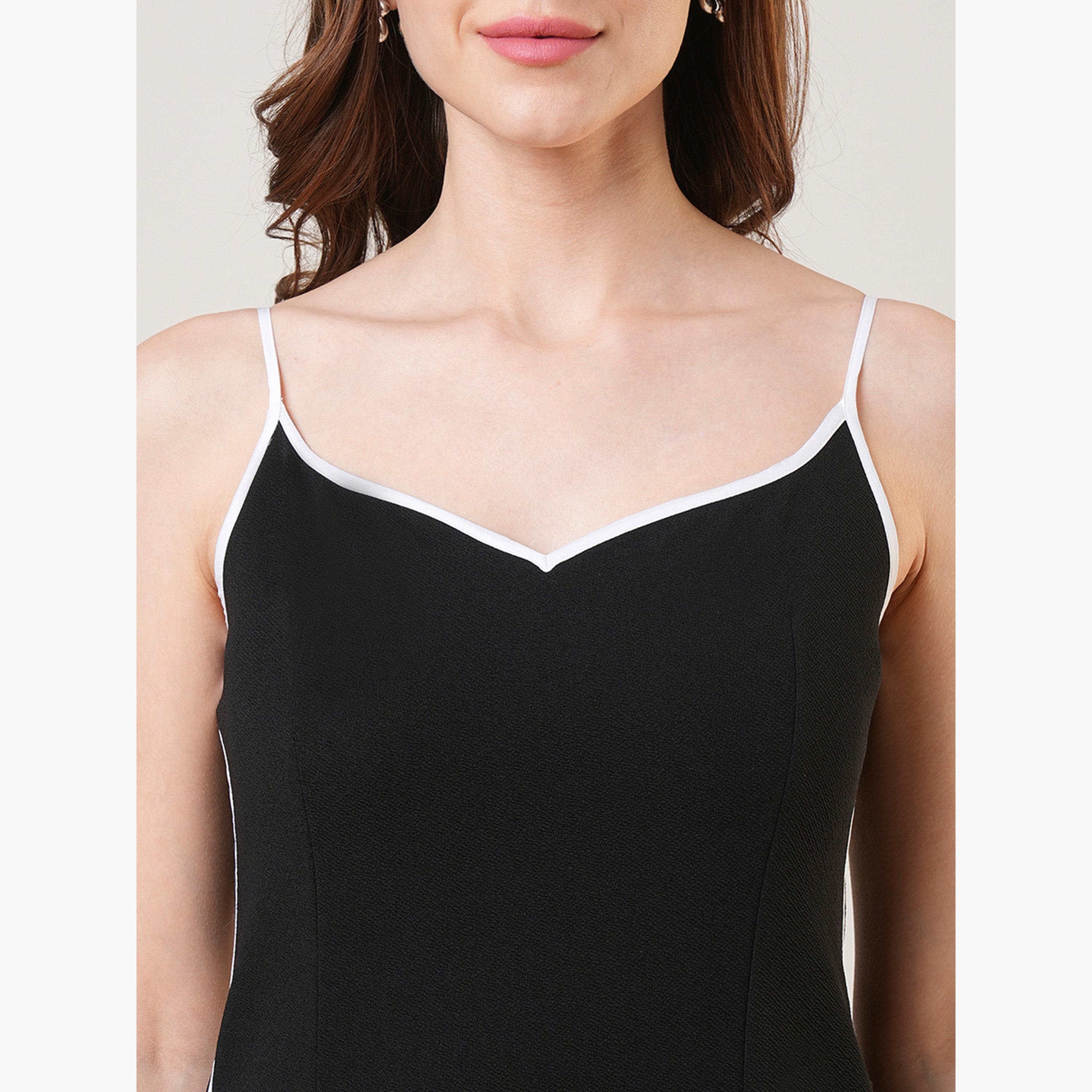 غلوبوص × ستايلي - بلوزة نسائية سوداء برقبة على شكل قلب وحمالات-women-clothing-tshirts-image-4