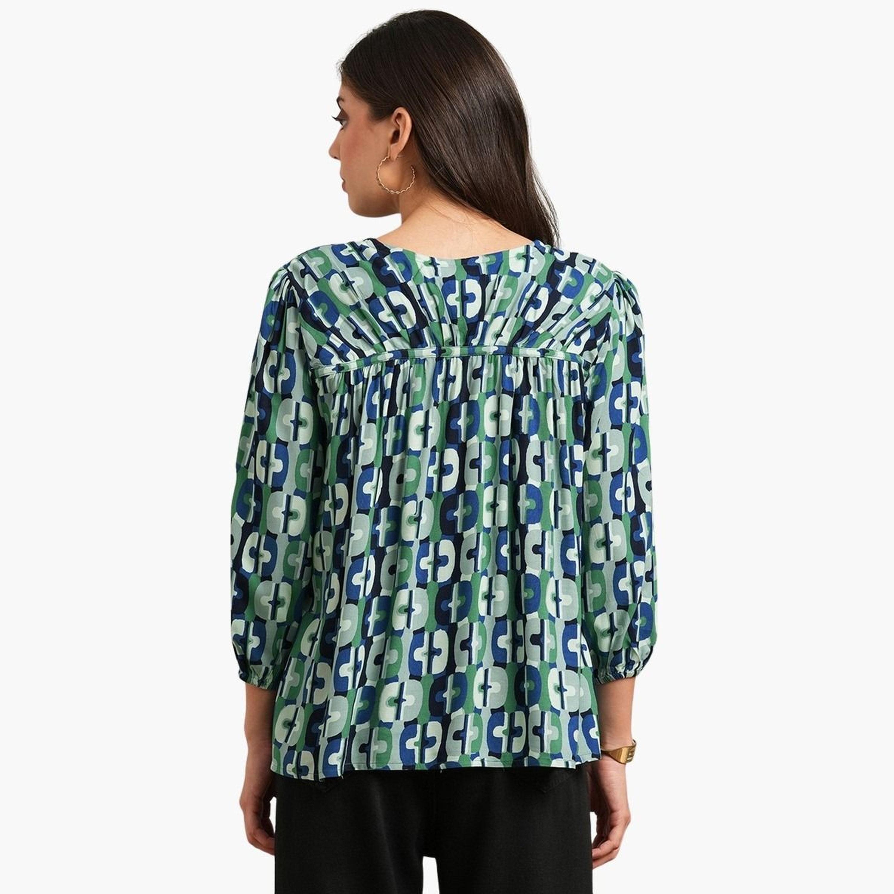 غلوبوس × ستايلي - بلوزة خضراء نقشة تجريدية مع رباط حول الرقبة للنساء-women-clothing-tshirts-image-3