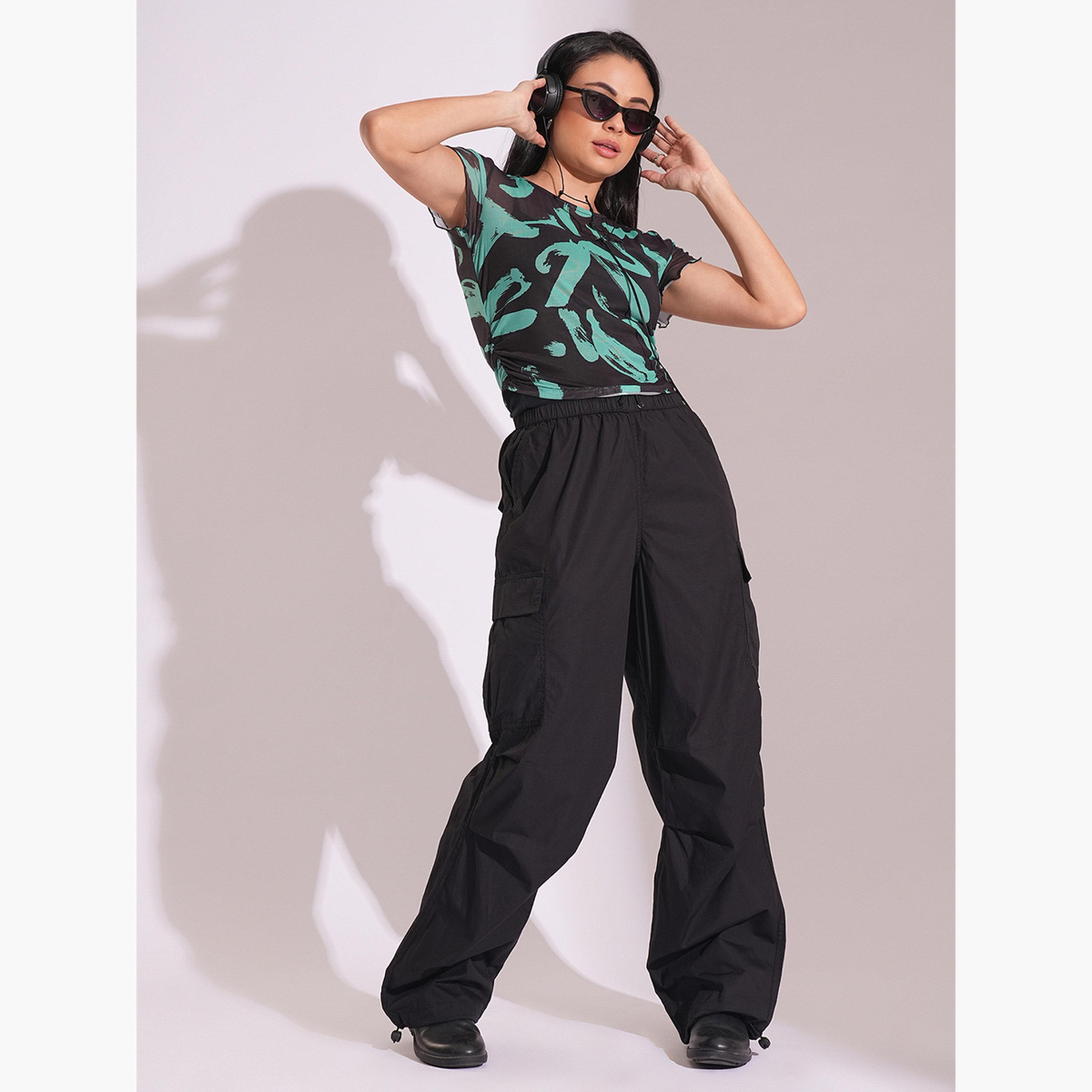 غلوبوص × ستايلي - بلوزة نسائية بأكمام قصيرة وبطبعة لون أخضر-women-clothing-shirtsandblouses-blouses-image-2