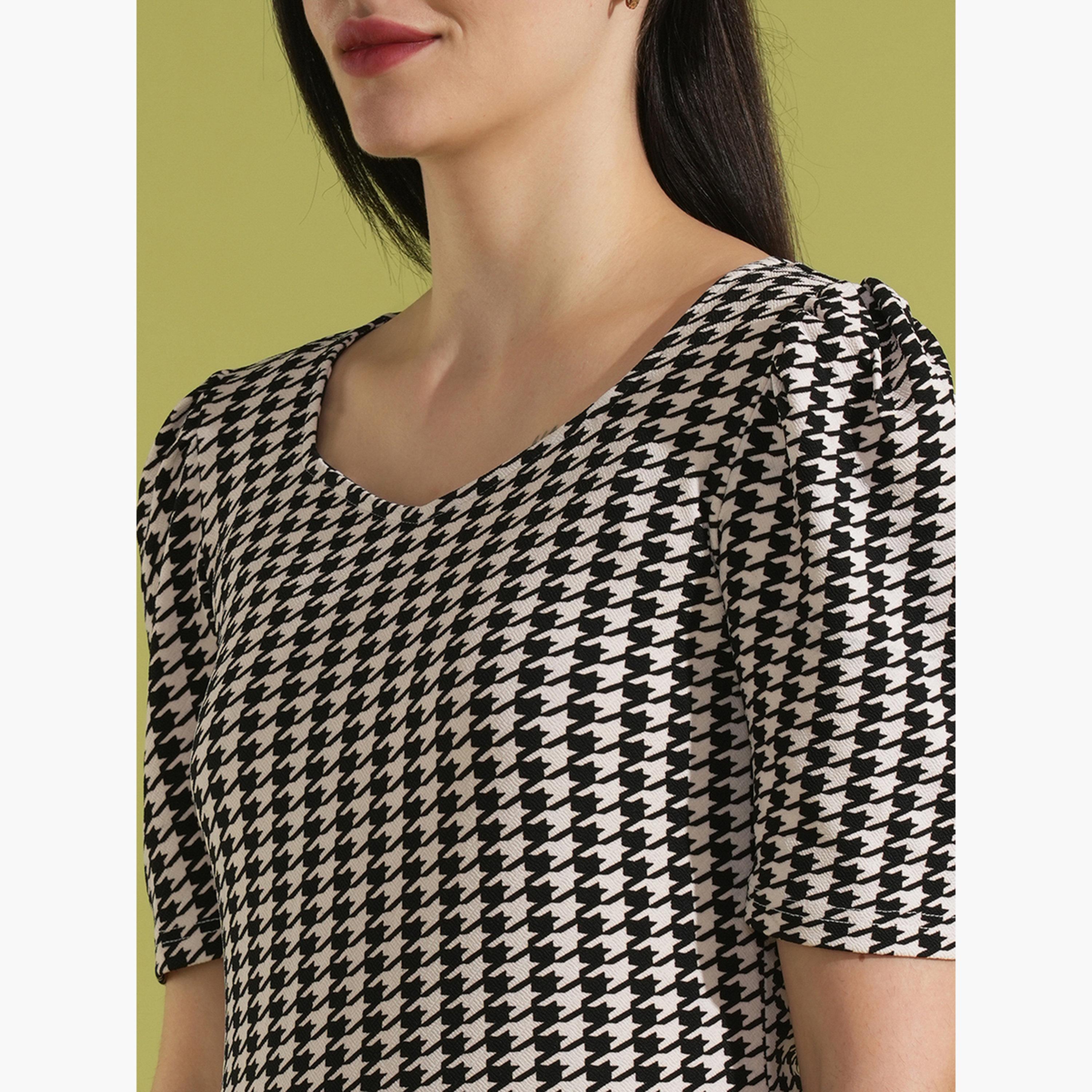 Globus X Styli Black Houndstooth Print Sweetheart Neck Top-women-clothing-tshirts-image-5