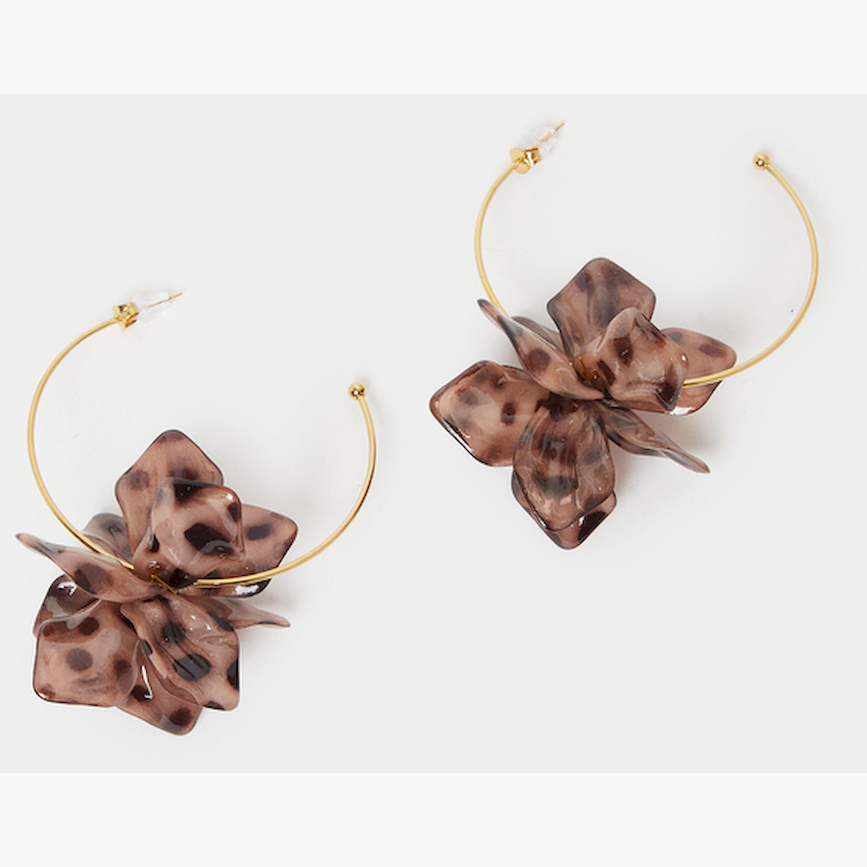 أقراط هوب بنقشة زهور مع لمسة جلد النمر-women-watchesandjewellery-jewellery-earrings-image-2