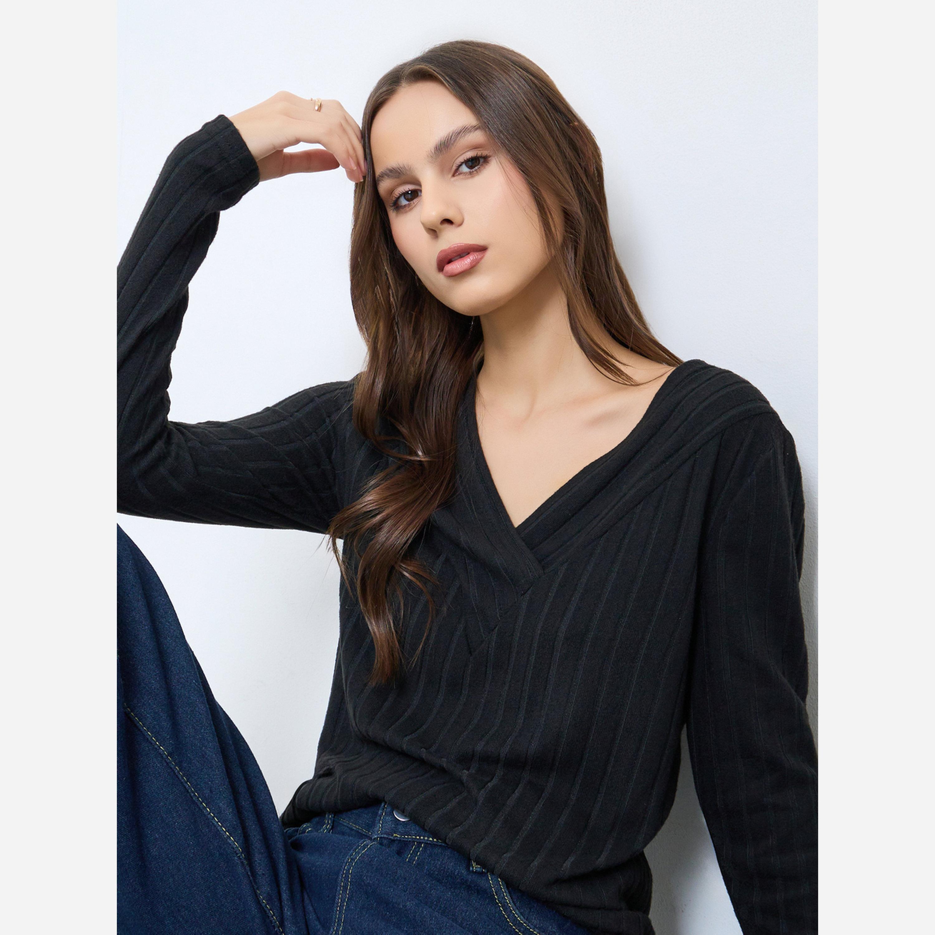 تيك تو - بلوزة لون أسود مضلعة ياقة شكل سبعة وأكمام طويلة-women-clothing-shirtsandblouses-blouses-image-3