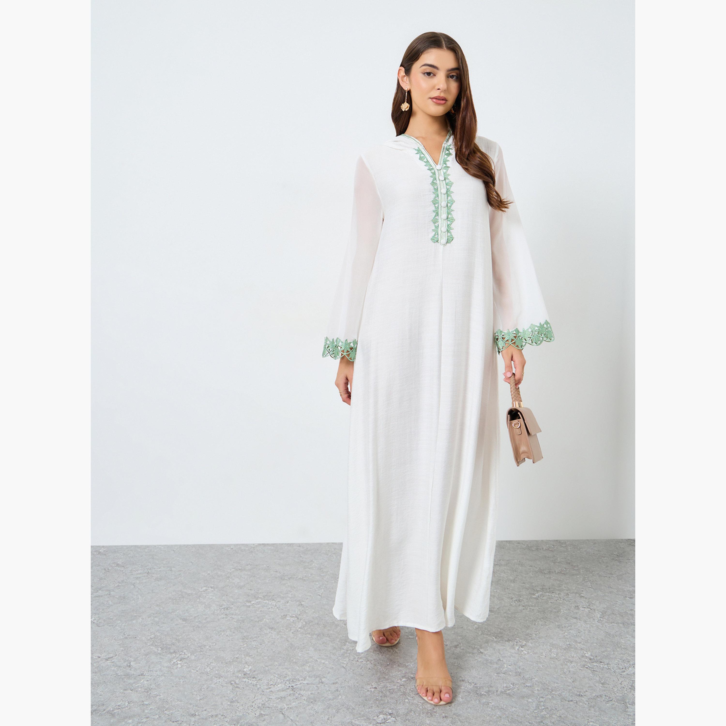 كينلي × ستايلي - جلابية بغطاء رأس وأزرار أمامية بيضاء وتفاصيل دانتيل-women-arabicclothing-jalabiyas-image-2