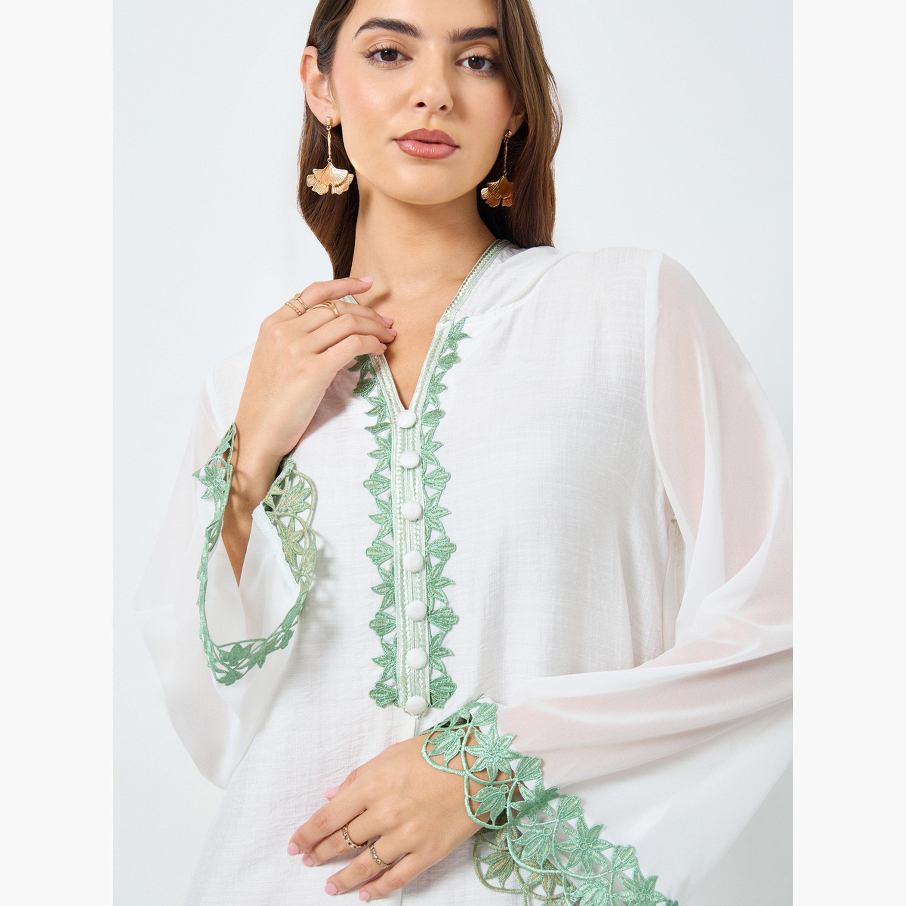 كينلي × ستايلي - جلابية بغطاء رأس وأزرار أمامية بيضاء وتفاصيل دانتيل-women-arabicclothing-jalabiyas-image-3