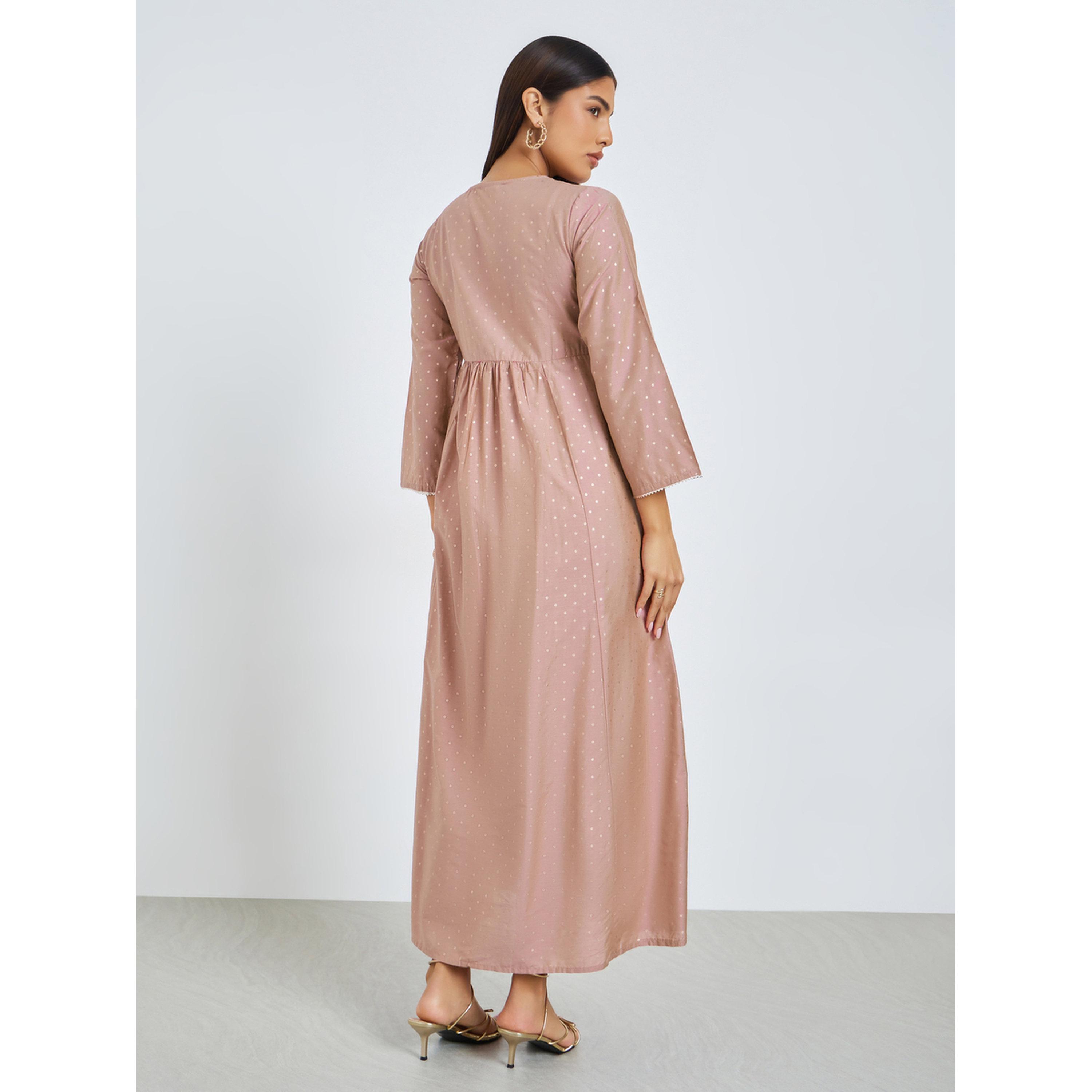 ستايلي - جلابية مزينة بنقاط وردية اللون وتطريز بالترتر على الصدر-women-arabicclothing-jalabiyas-image-4