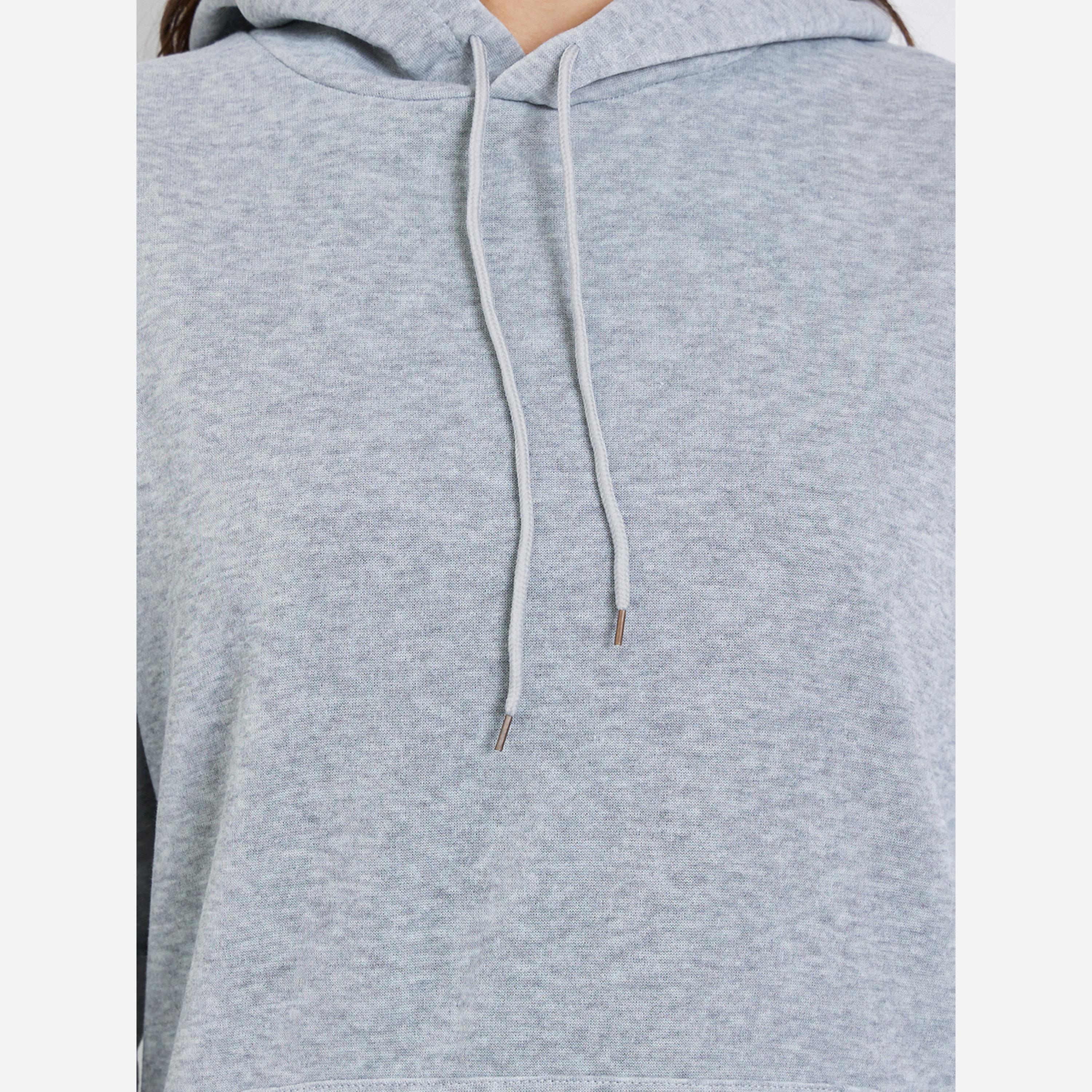 ستايلي - هودي لون رمادي قصة عادية مع جيب أمامي-women-winterwear-hoodiesandsweatshirts-hoodies-image-4
