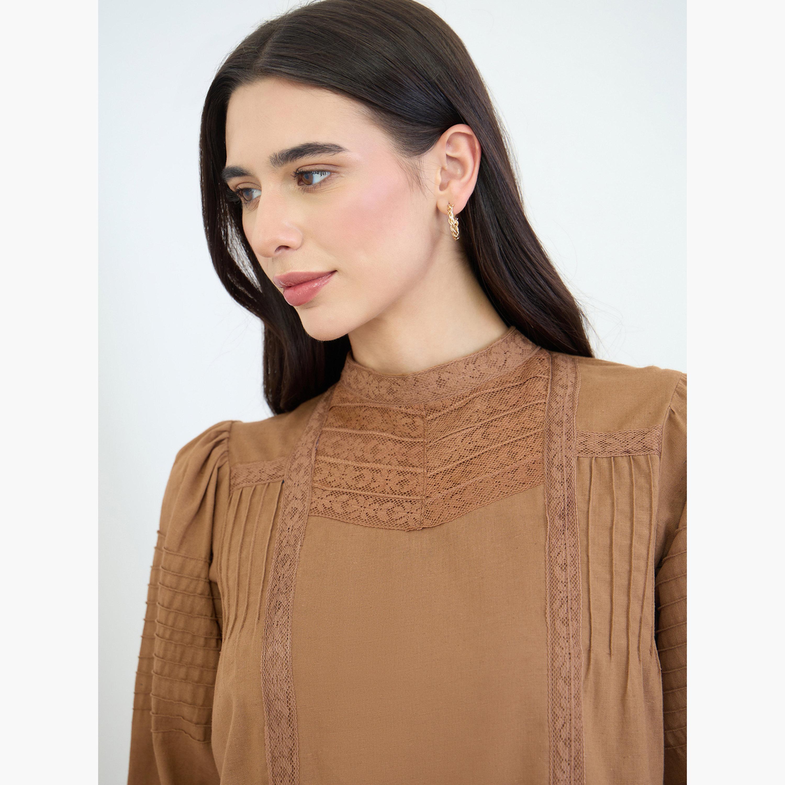 بلوزة قطن بتفاصيل دانتيل-women-clothing-shirtsandblouses-blouses-image-5
