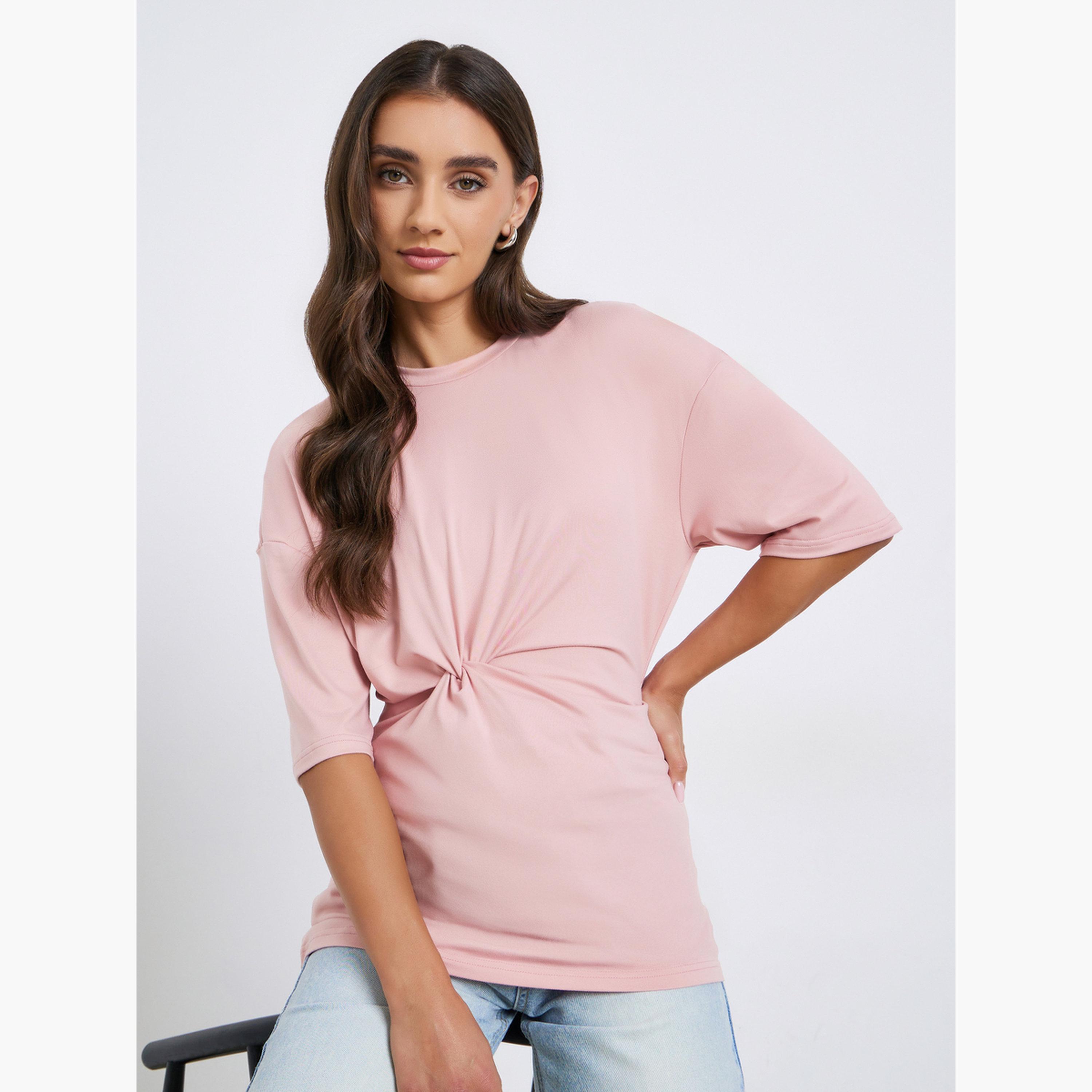 تيشيرت بقصة واسعة بتفاصيل لف أمامية-women-clothing-tshirts-image-3