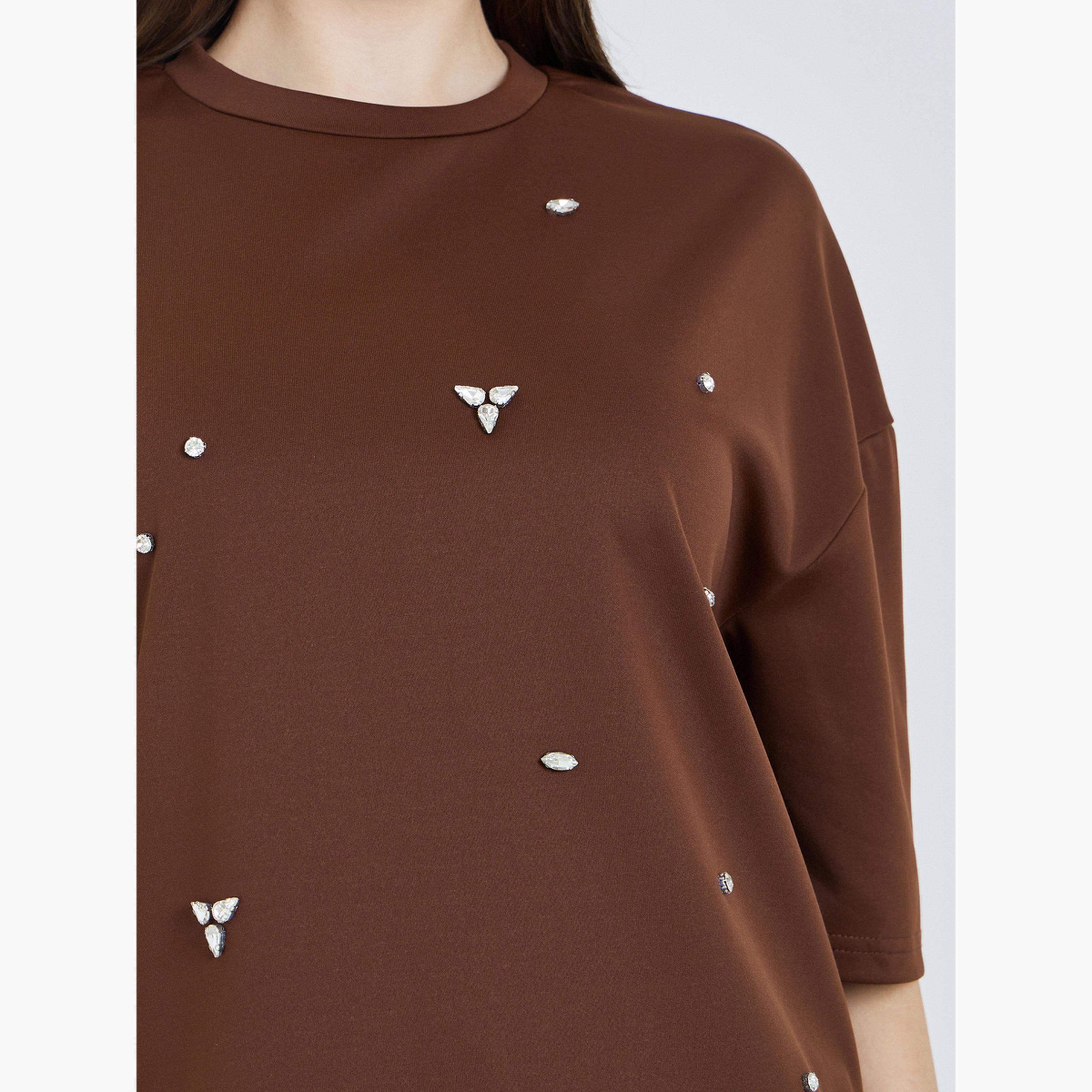 تيشيرت فضفاض مزين بأكمام قصيرة-women-clothing-tshirts-image-4