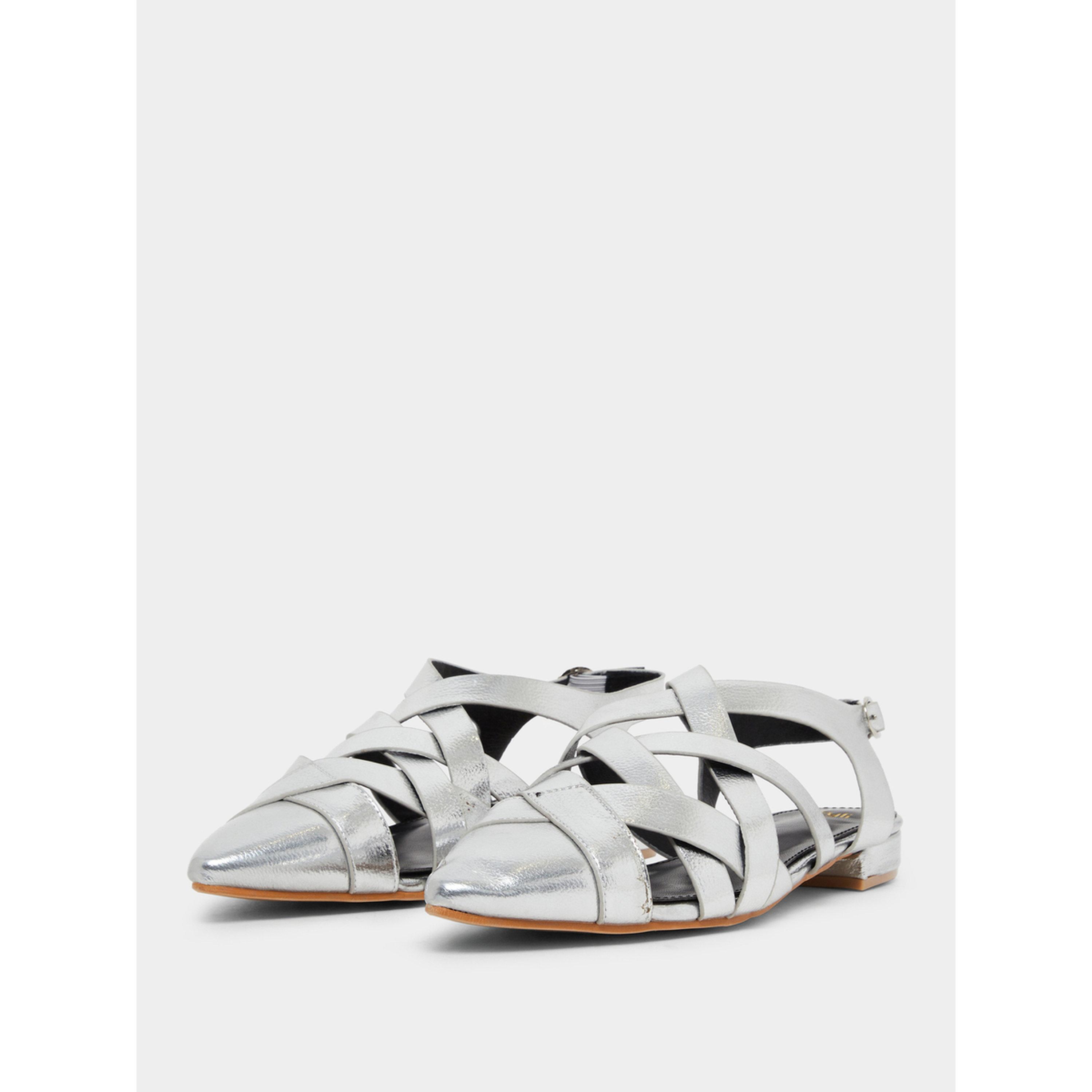 حذاء نسائي مسطح فضي منسوج بمقدمة مدببة-women-shoes-sandals-flats-image-1