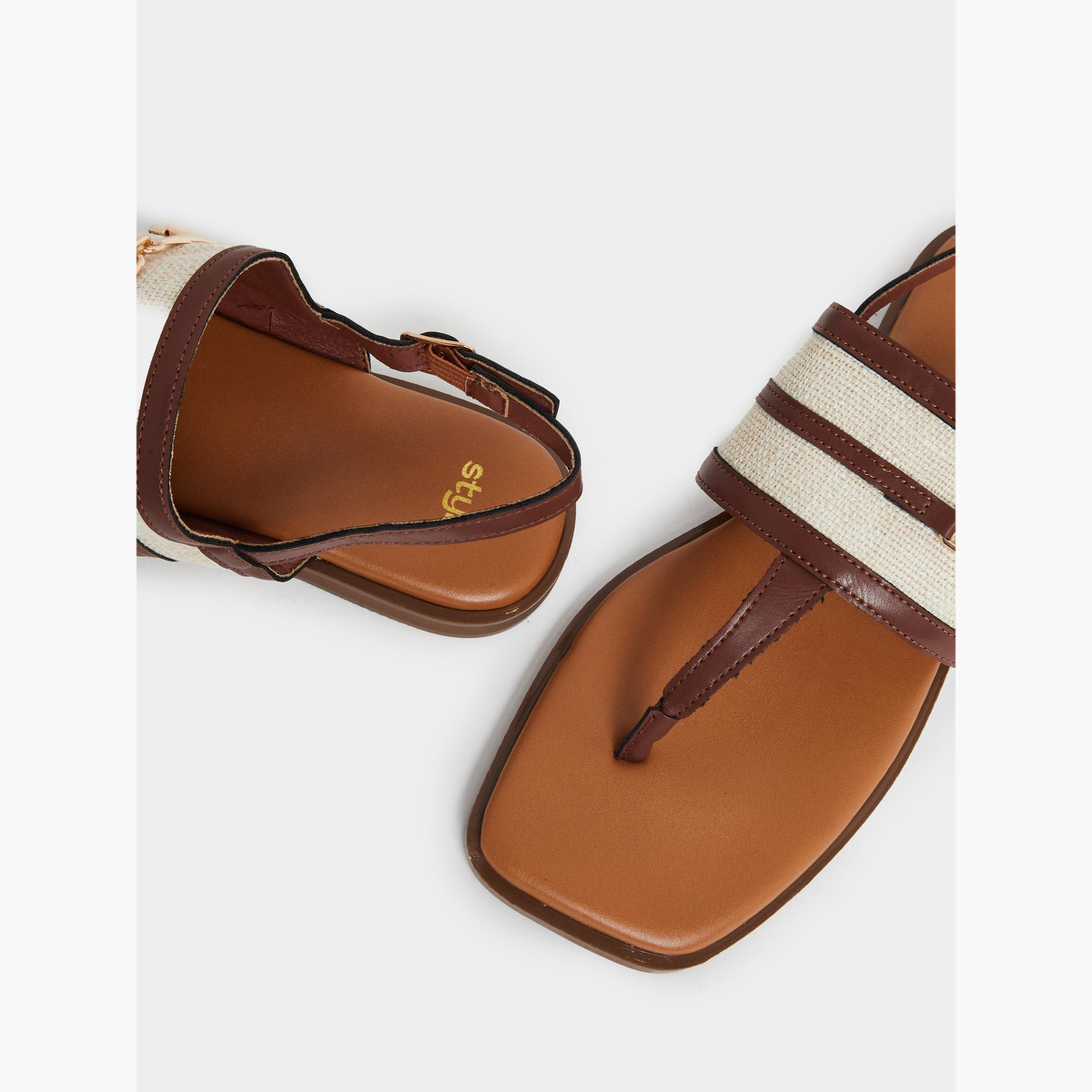 صندل مسطح بتفاصيل الفروسية-women-shoes-sandals-flats-image-3