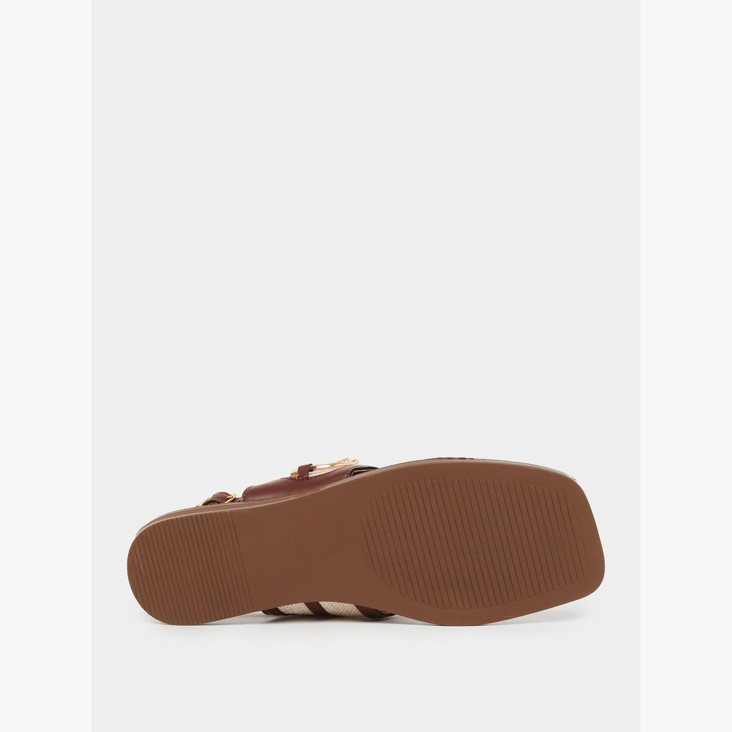 صندل مسطح بتفاصيل الفروسية-women-shoes-sandals-flats-image-6