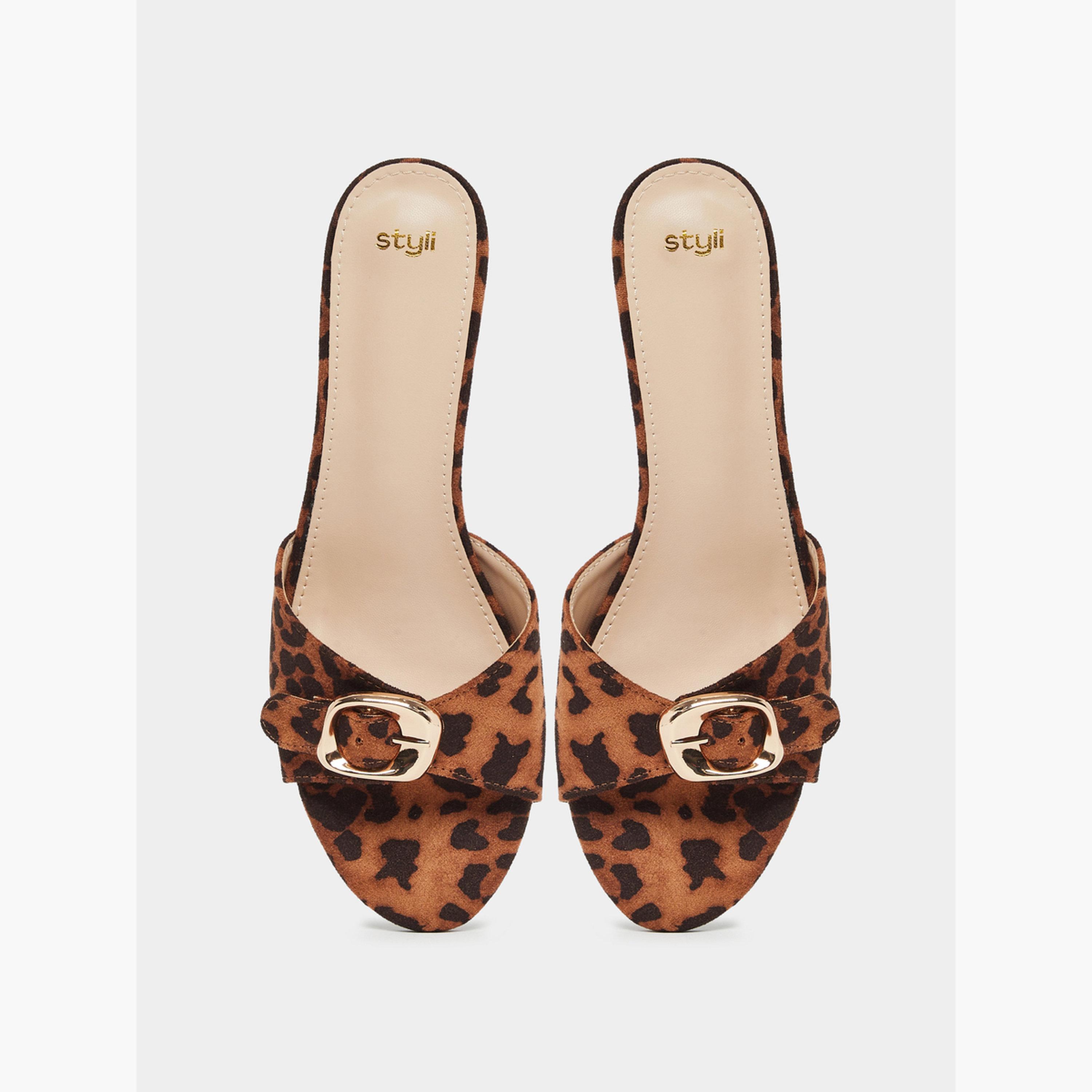 حذاء ميولز بمقدمة مفتوحة وطبعة حيوانات-women-shoes-sandals-heeled-image-4