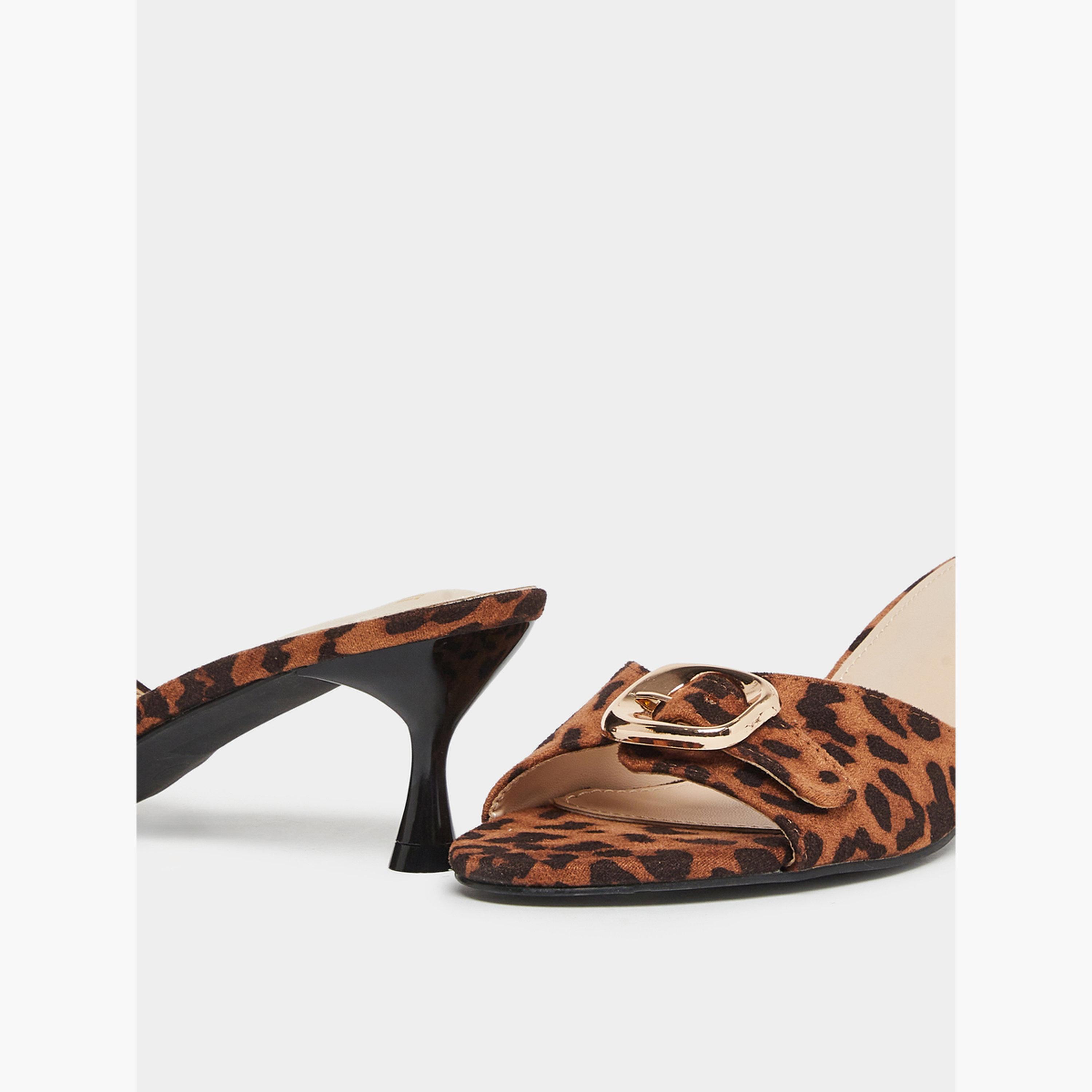 حذاء ميولز بمقدمة مفتوحة وطبعة حيوانات-women-shoes-sandals-heeled-image-3