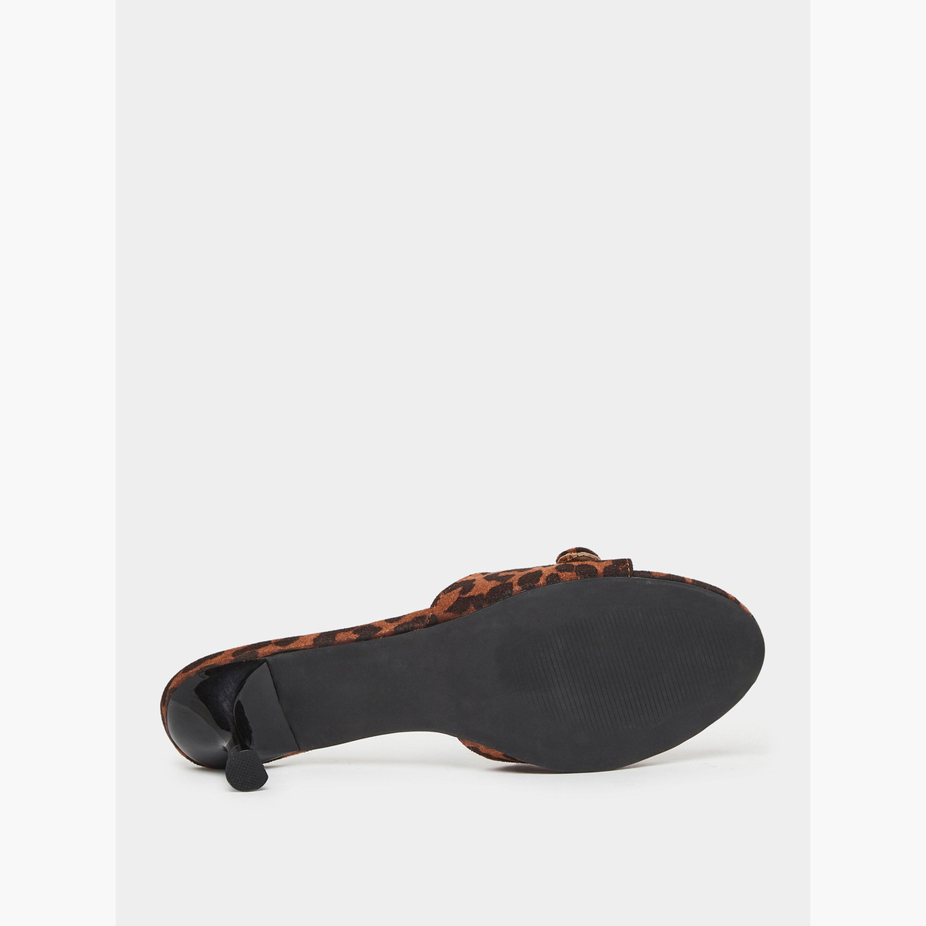 حذاء ميولز بمقدمة مفتوحة وطبعة حيوانات-women-shoes-sandals-heeled-image-1