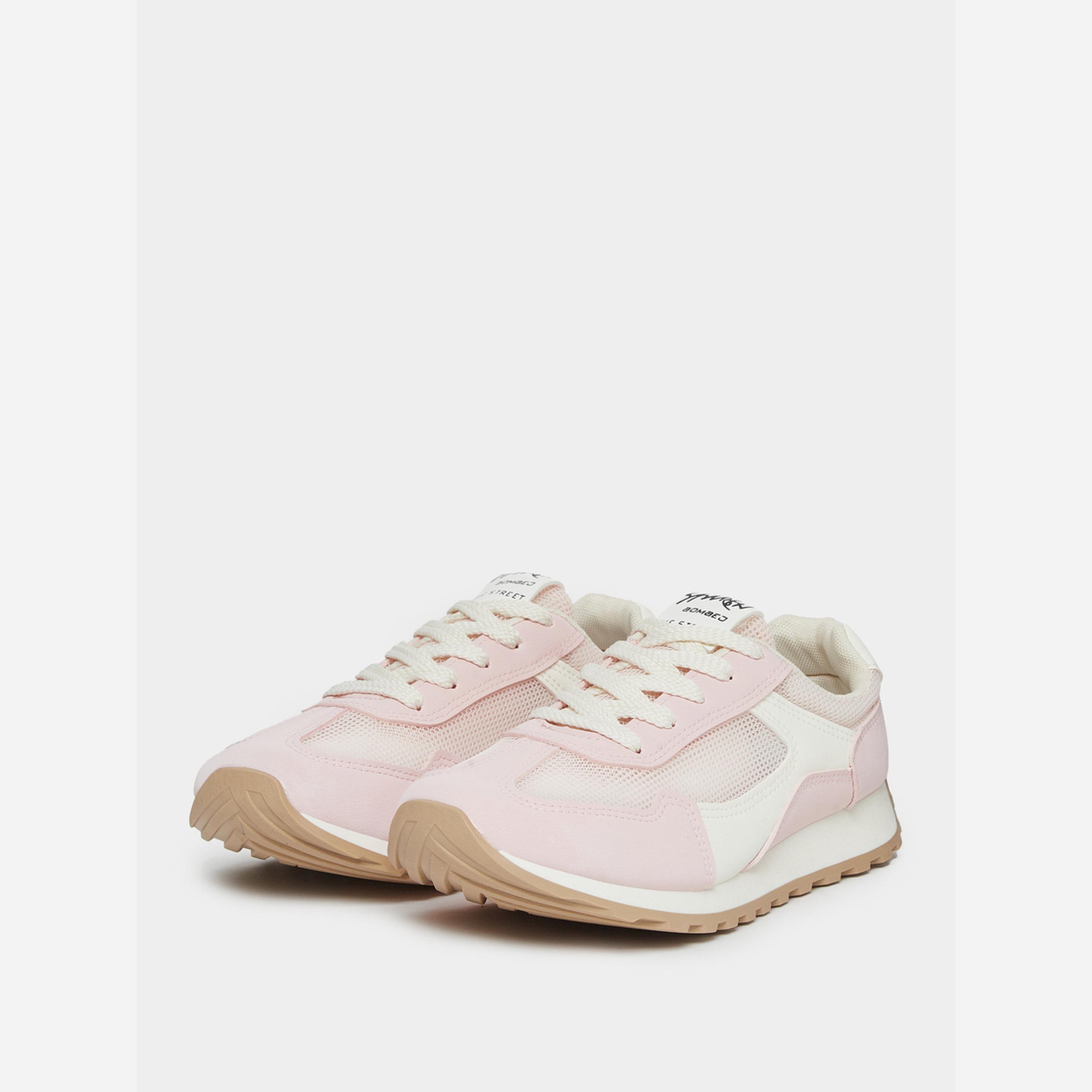 ستايلي - حذاء رياضي رباط تصميم كلاسيكي-women-shoes-sneakers-image-1