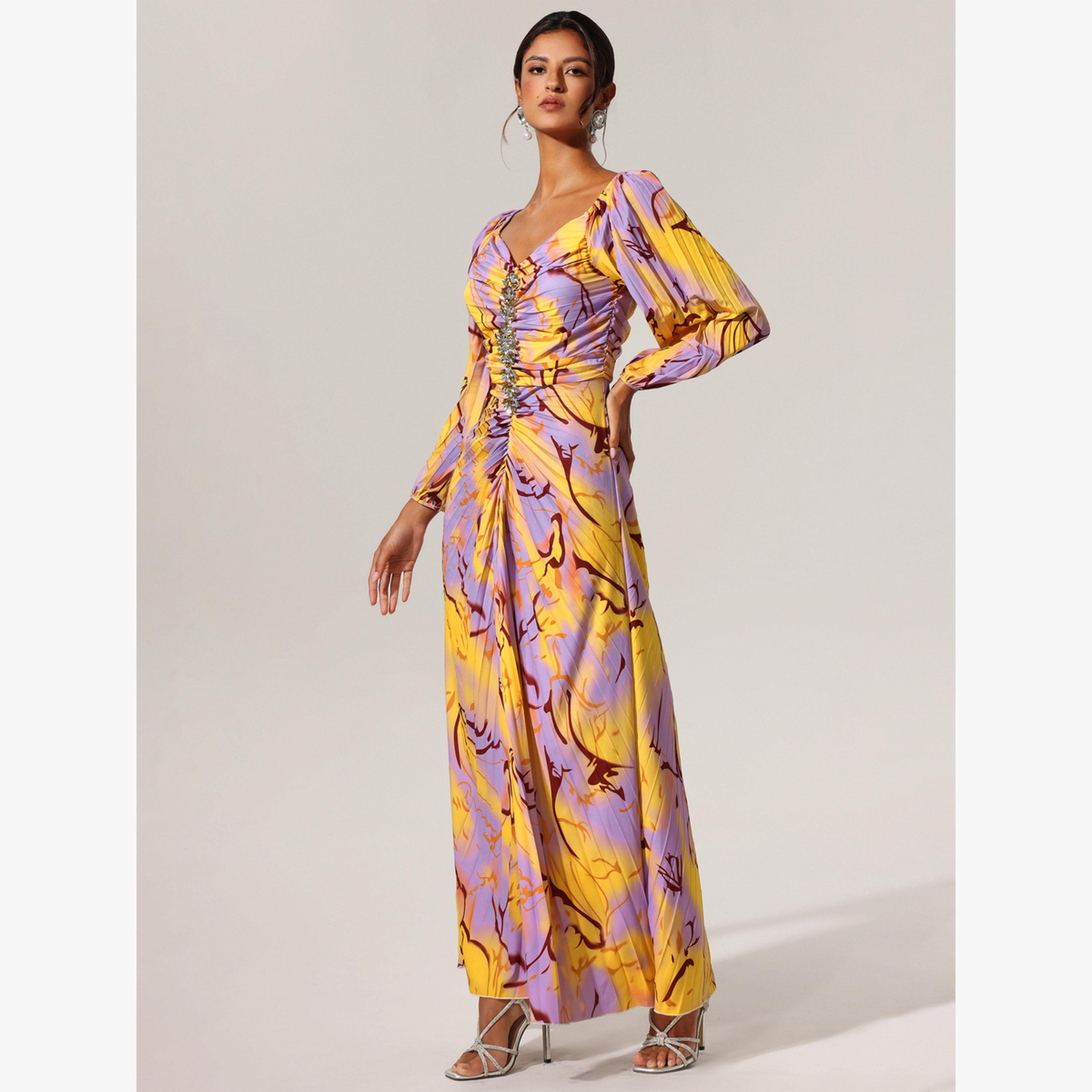 فستان طويل بتفاصيل كسرات وطبعة جرافيك-women-clothing-dresses-image-2