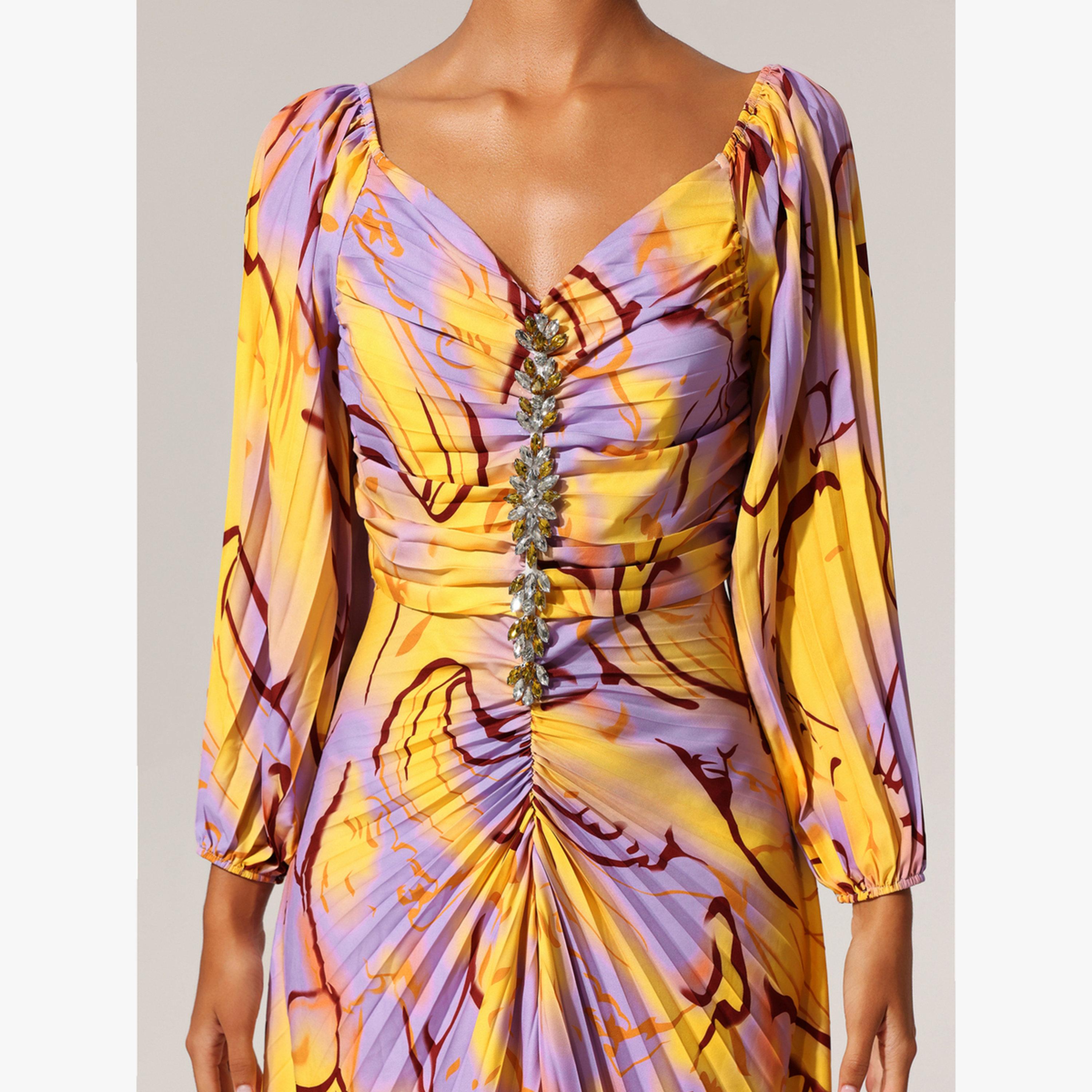 فستان طويل بتفاصيل كسرات وطبعة جرافيك-women-clothing-dresses-image-6