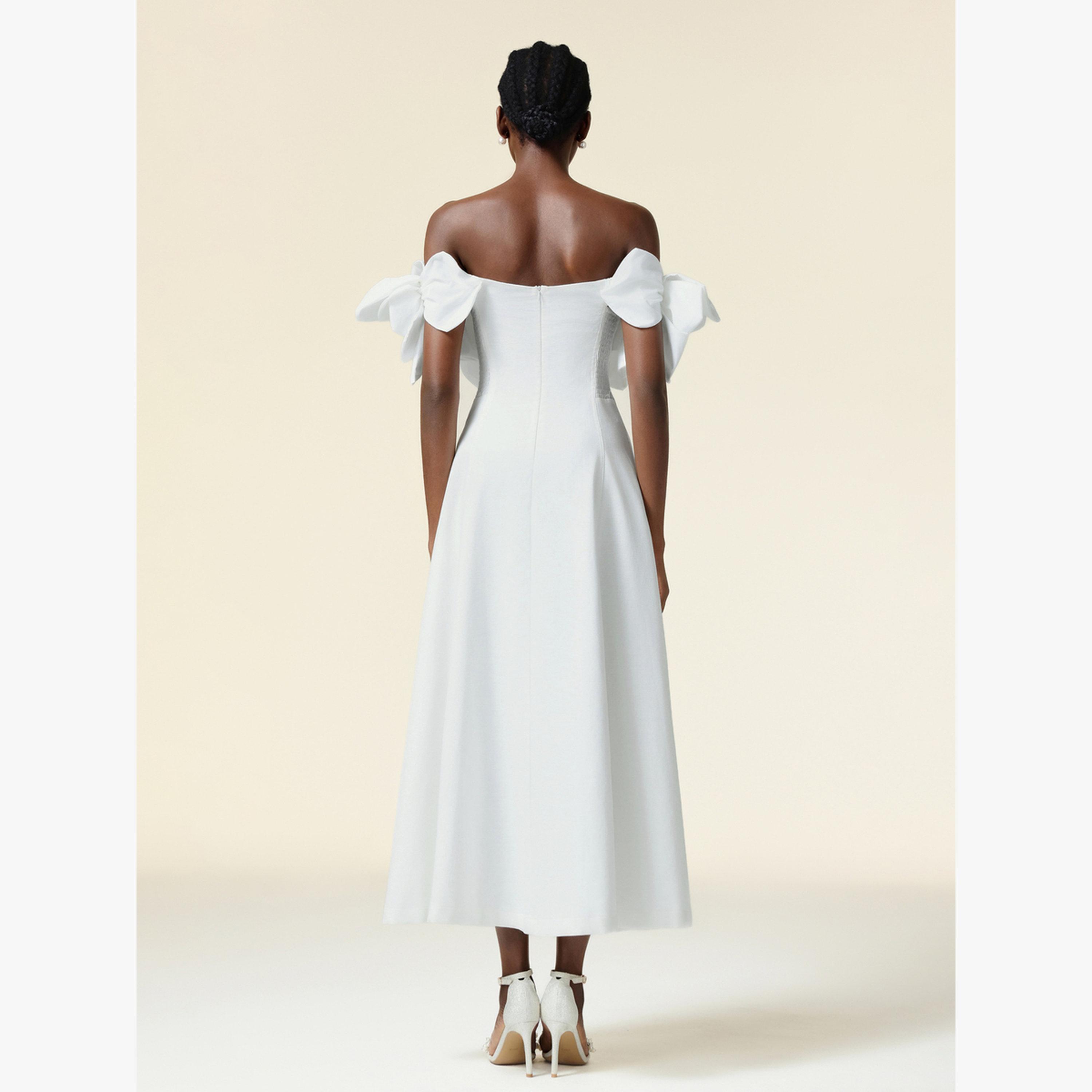 فستان طويل بأكتاف مكشوفة وتفاصيل زهرة-women-clothing-dresses-image-5