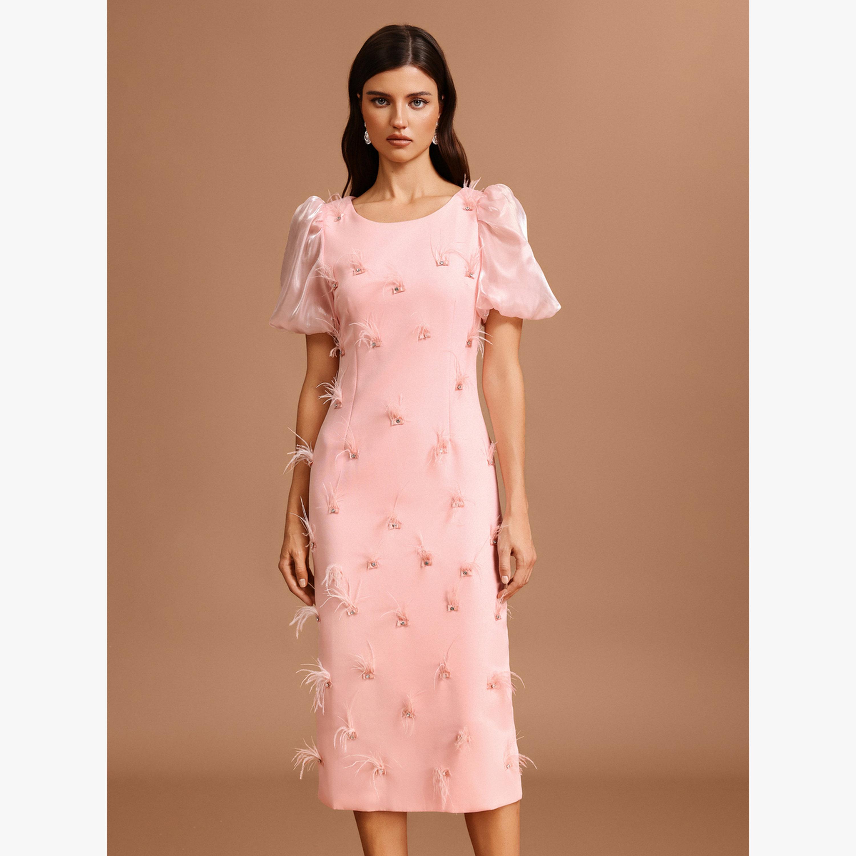 فستان ميدي وردي بأكمام منفوخة وتفاصيل ريش-women-clothing-dresses-image-3