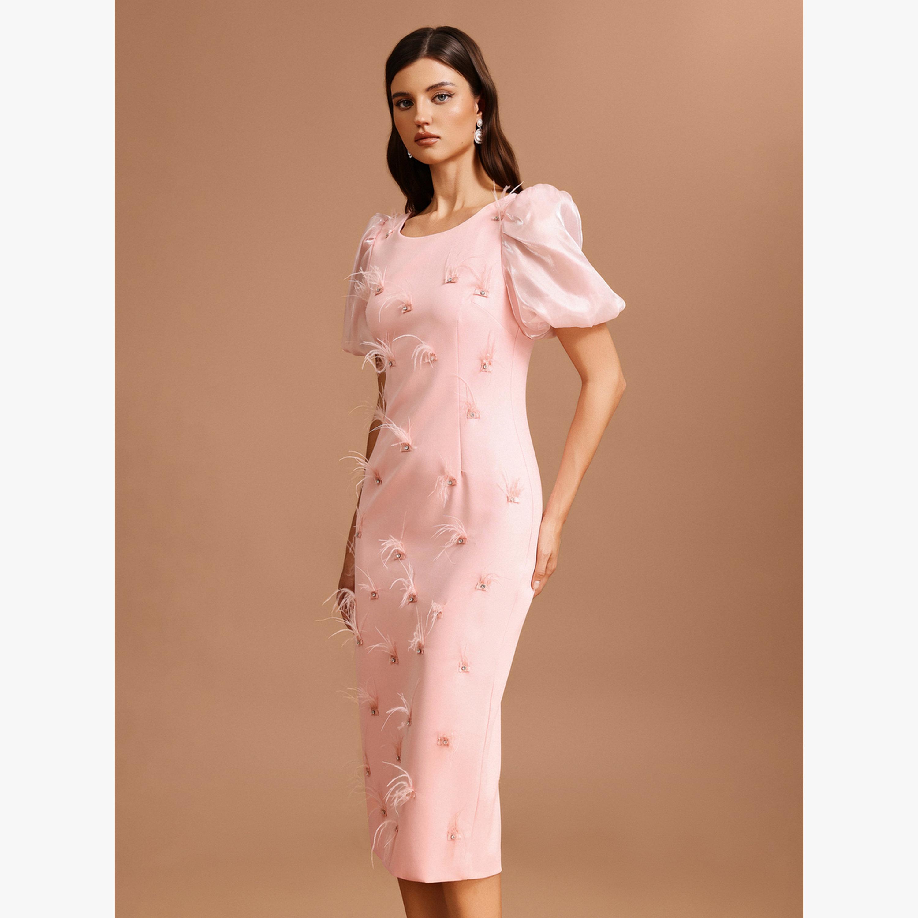 فستان ميدي وردي بأكمام منفوخة وتفاصيل ريش-women-clothing-dresses-image-5