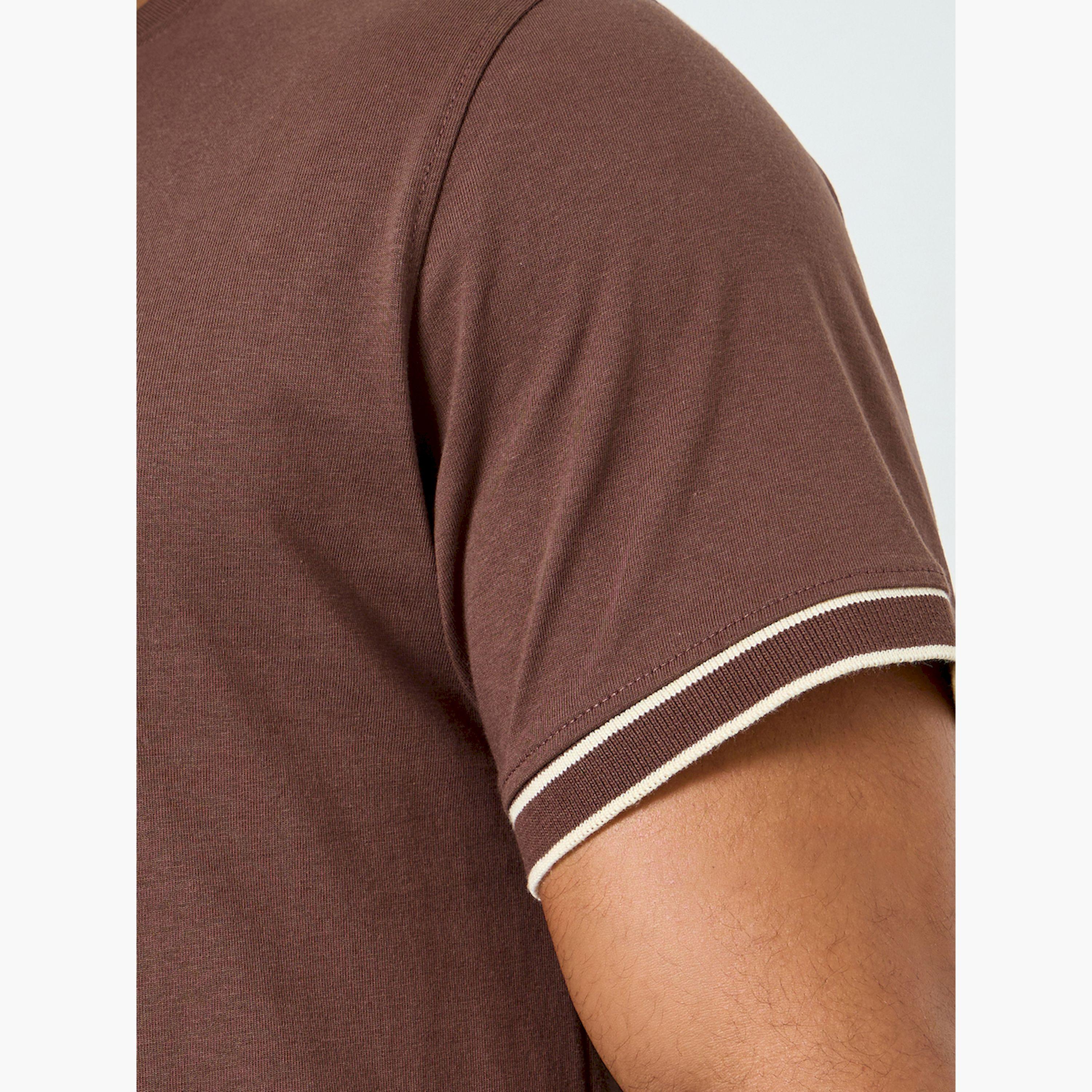 Styli Men Brown Crew Neck T-Shirt with Tipped Sleeves-men-clothing-tshirtsandpolos-tshirts-image-4