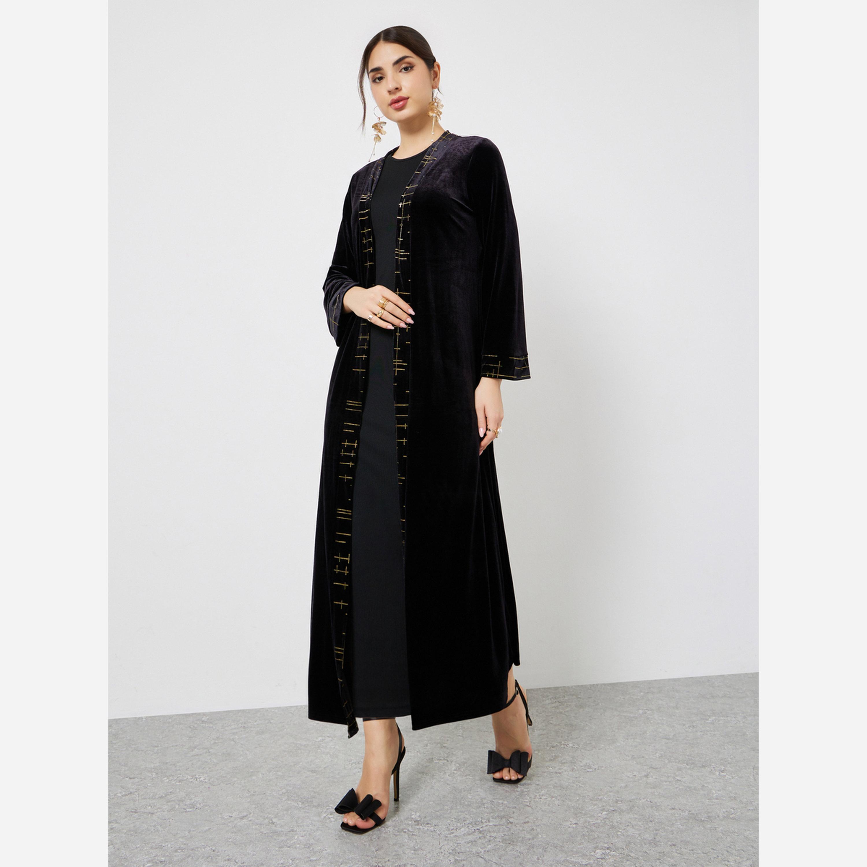 ستايلي - عباية طبعة رقائق معدنية لون أسود-women-arabicclothing-abayas-image-1