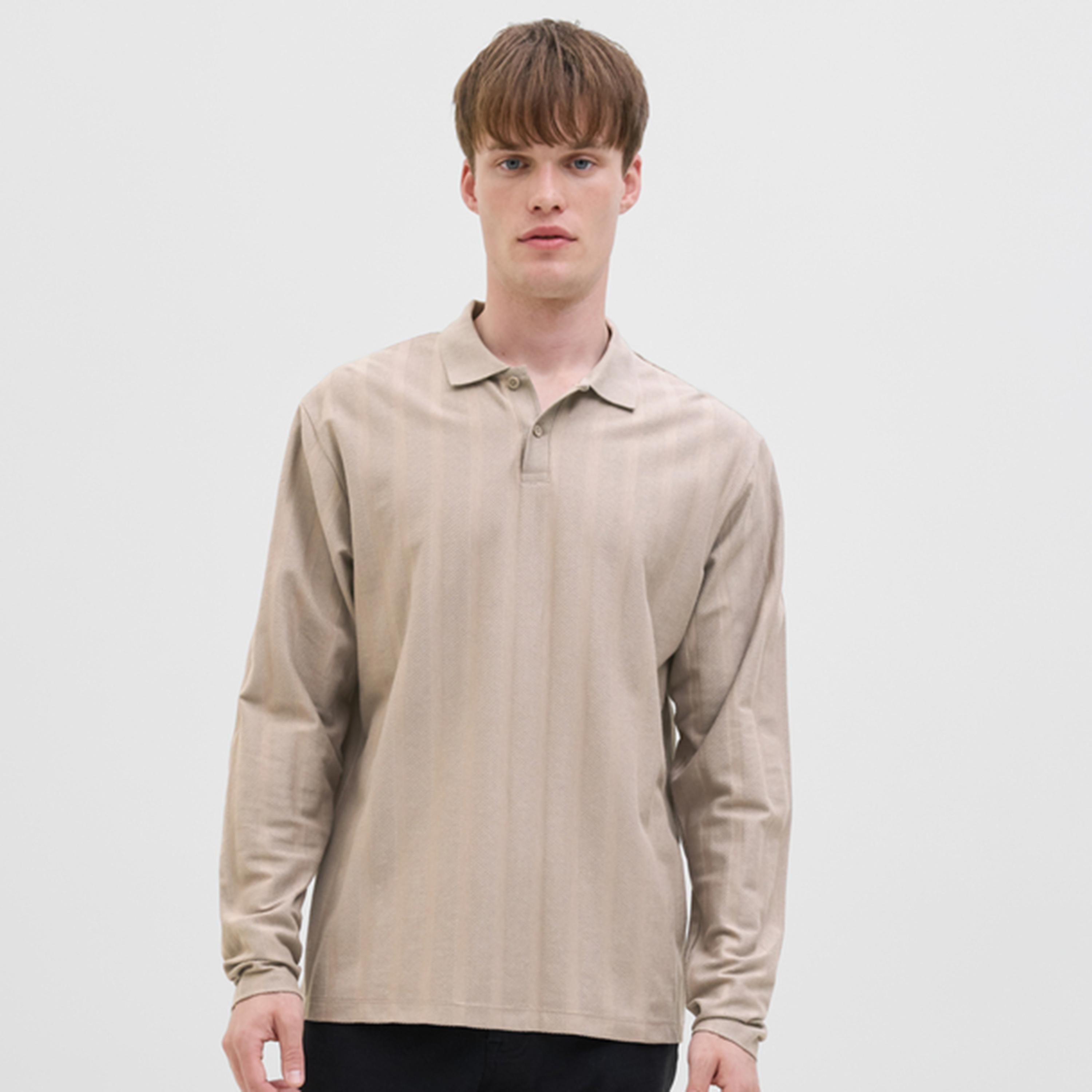 قميص بولو بتفاصيل محبوكة رجالي بأكمام طويلة وبارز الملمس-men-clothing-tshirtsandpolos-polos-image-1