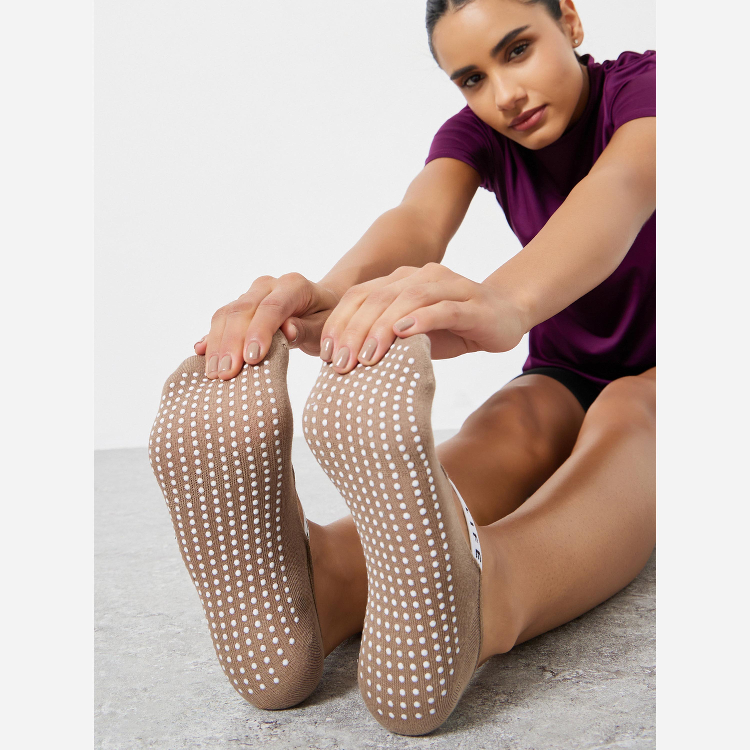 ستايلي - جوارب يوغا مع وسادات سيليكون وأحزمة متقاطعة من يوجا لايف-sports-gear-gym-image-3