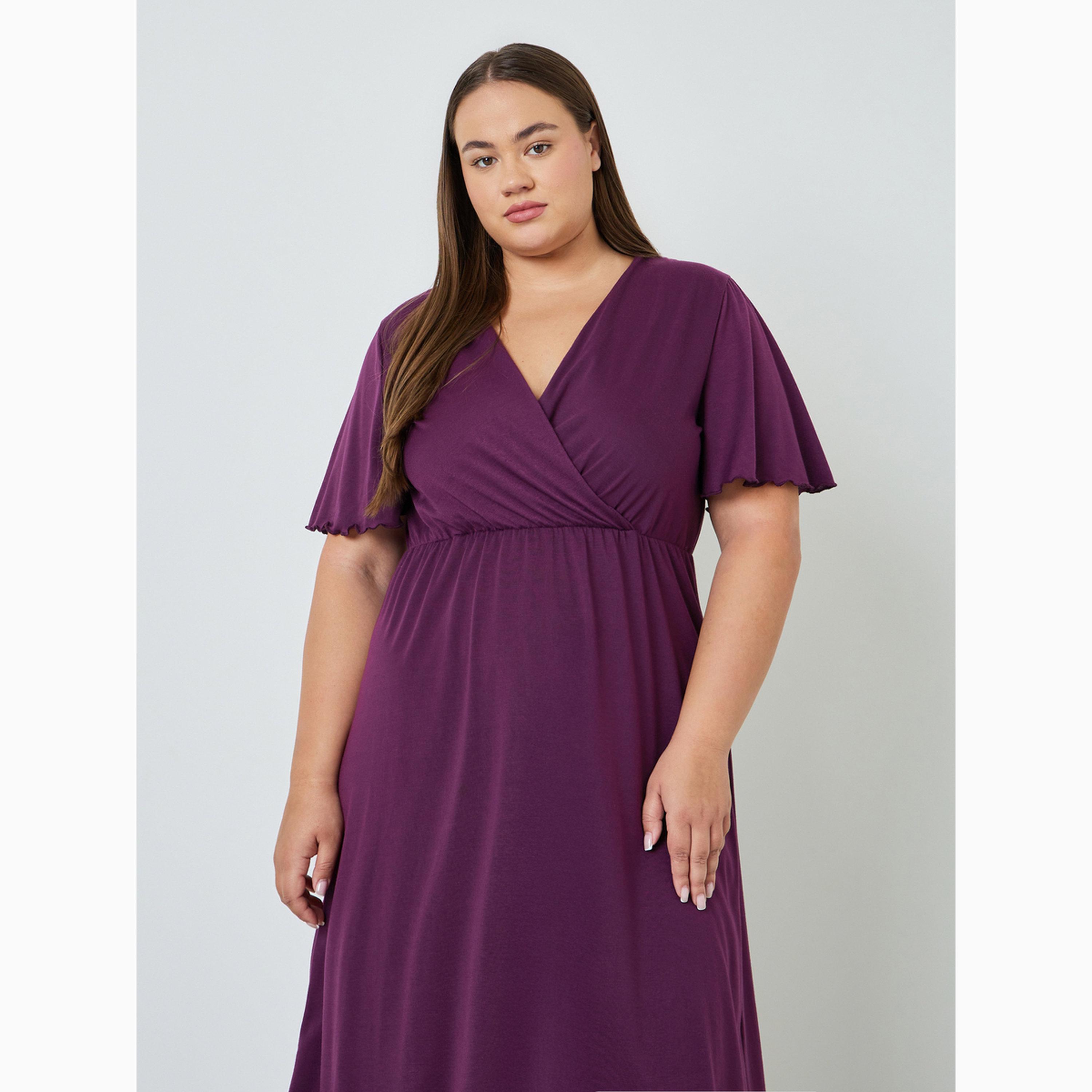 قميص نوم بلون سادة وبنمط لف بمقاس كبير-women-clothing-nightwear-nighties-image-3