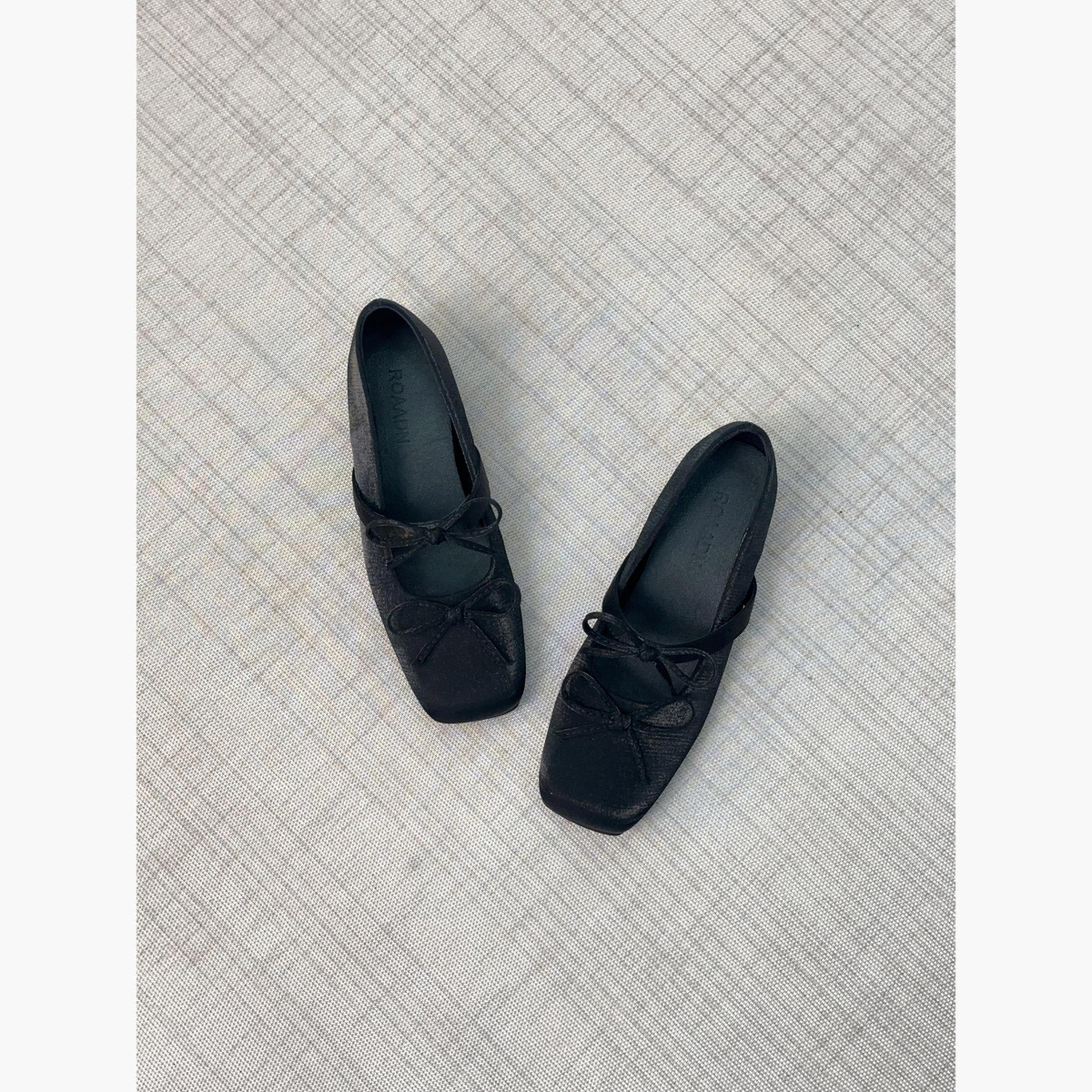 حذاء فلات بمقدمة مربعة وتفاصيل فيونكة-women-shoes-ballerinas-image-2