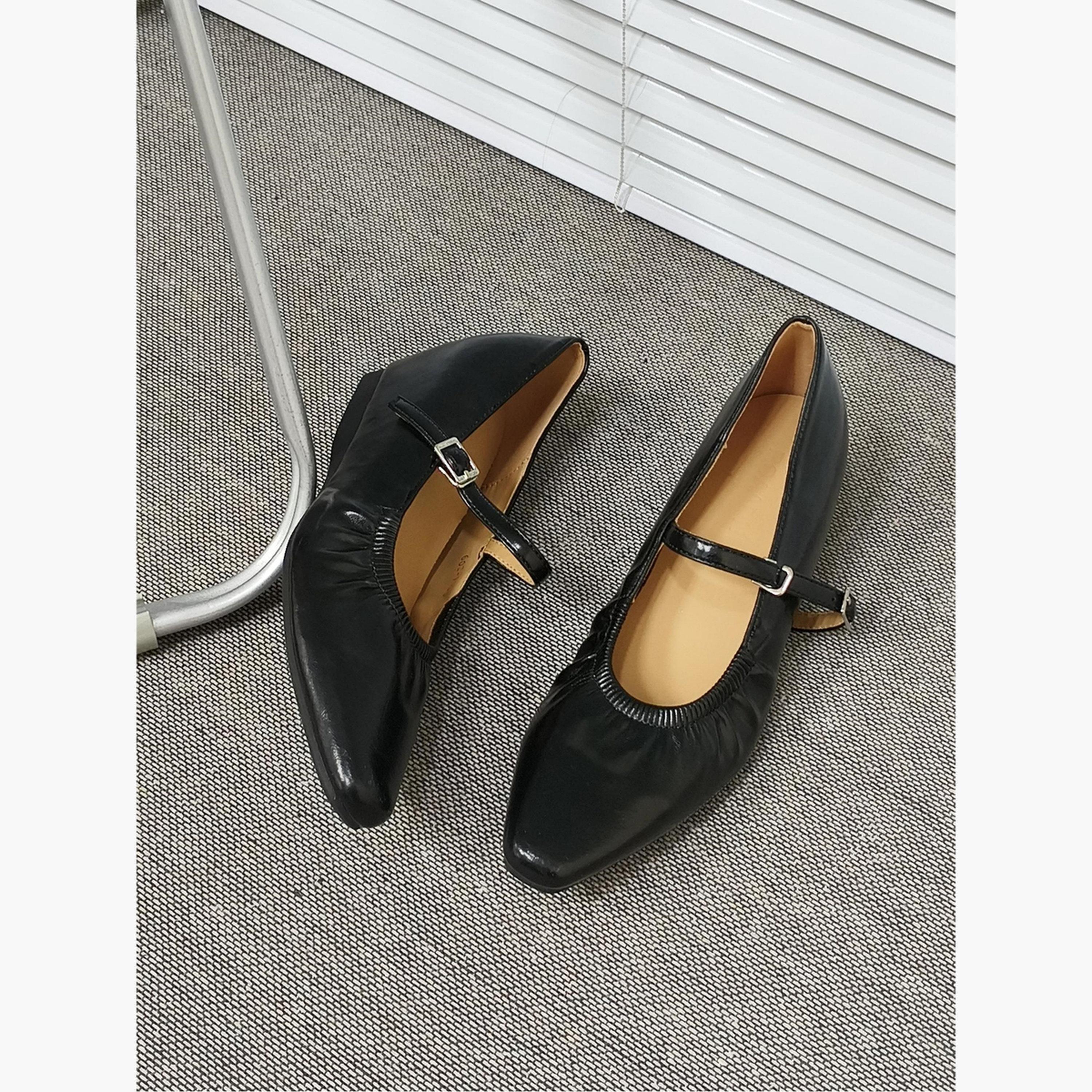 Take Two Women Black Elastic Detail Pointed Toe Shoes-women-shoes-sandals-flats-image-4