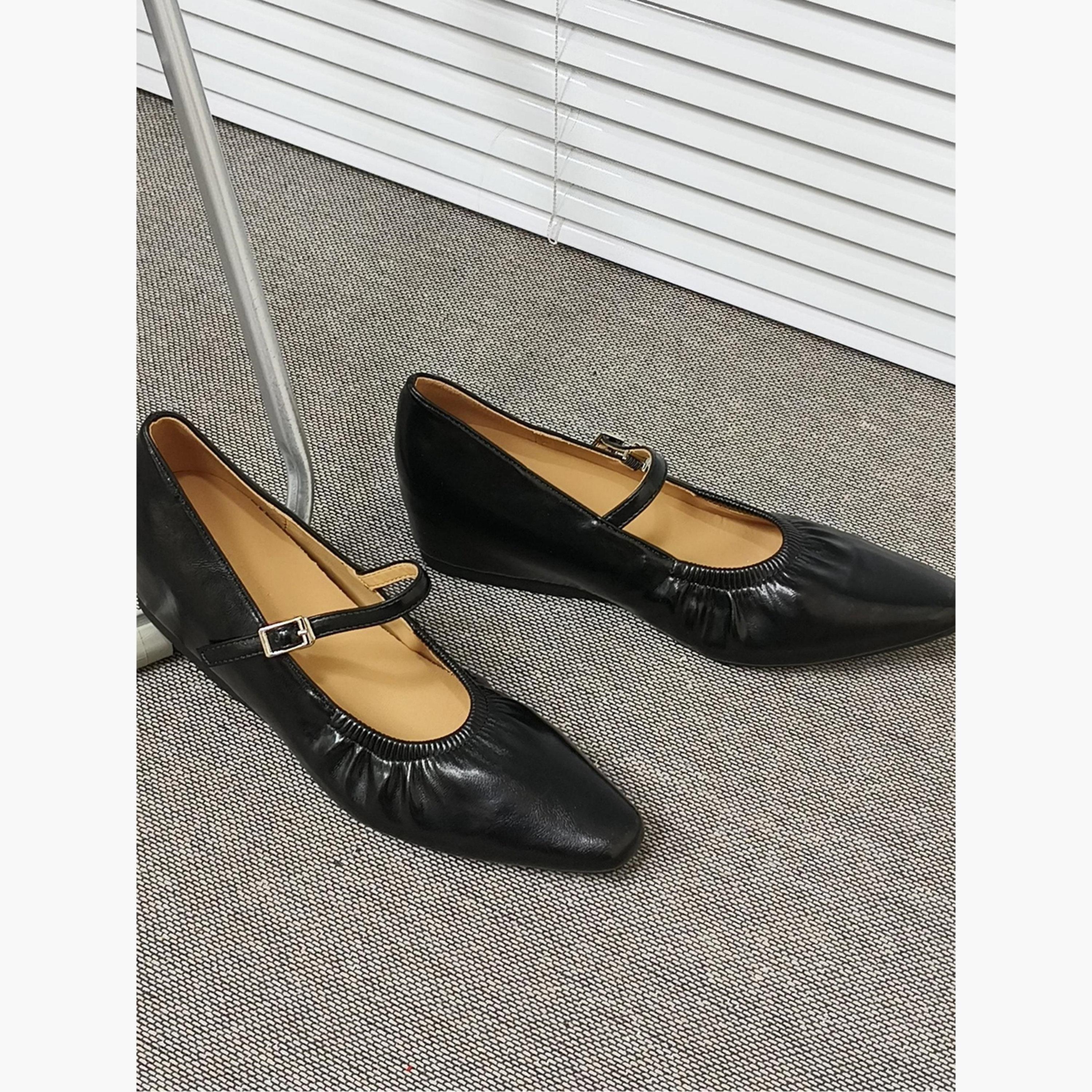 Take Two Women Black Elastic Detail Pointed Toe Shoes-women-shoes-sandals-flats-image-5