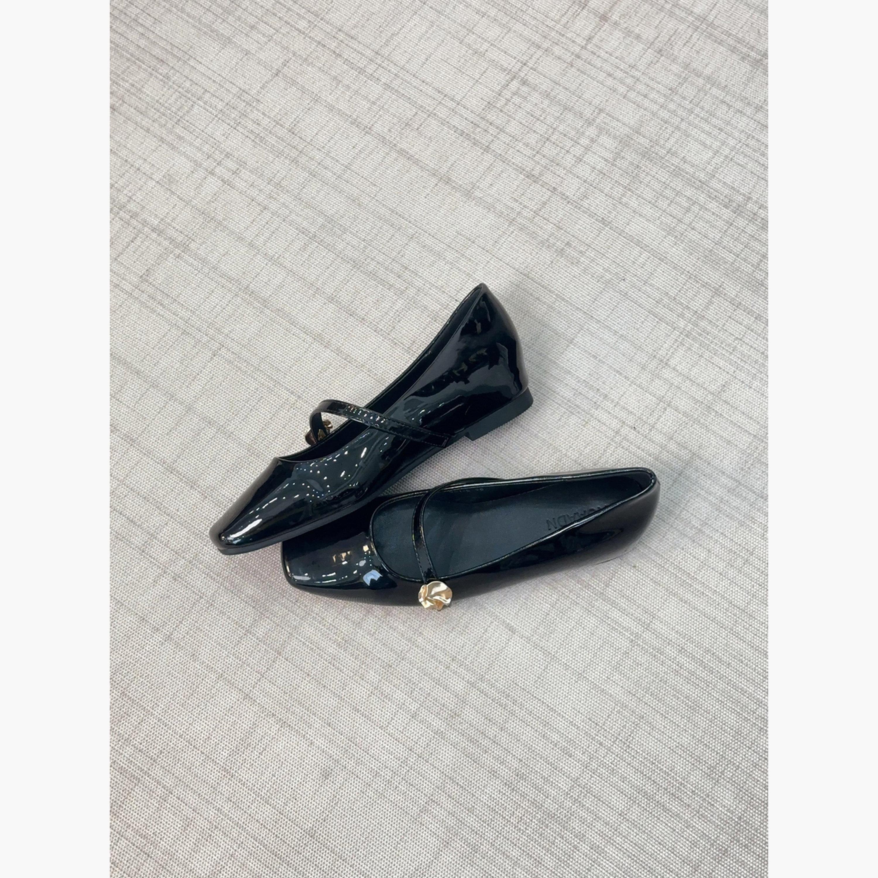 حذاء ماري جين من الجلد اللامع-women-shoes-sandals-flats-image-5
