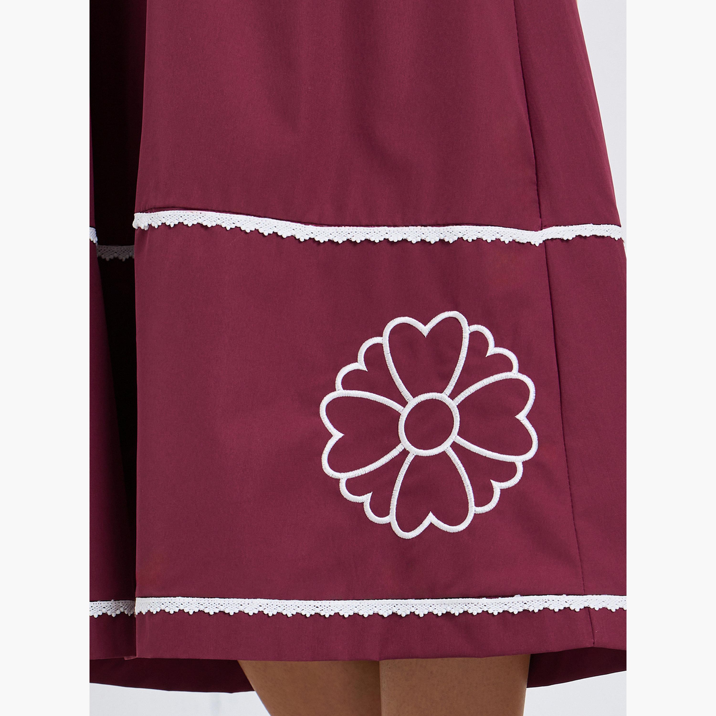فستان ميدي بحافة واسعة بأكمام طويلة ومُطرّز-women-clothing-dresses-image-5