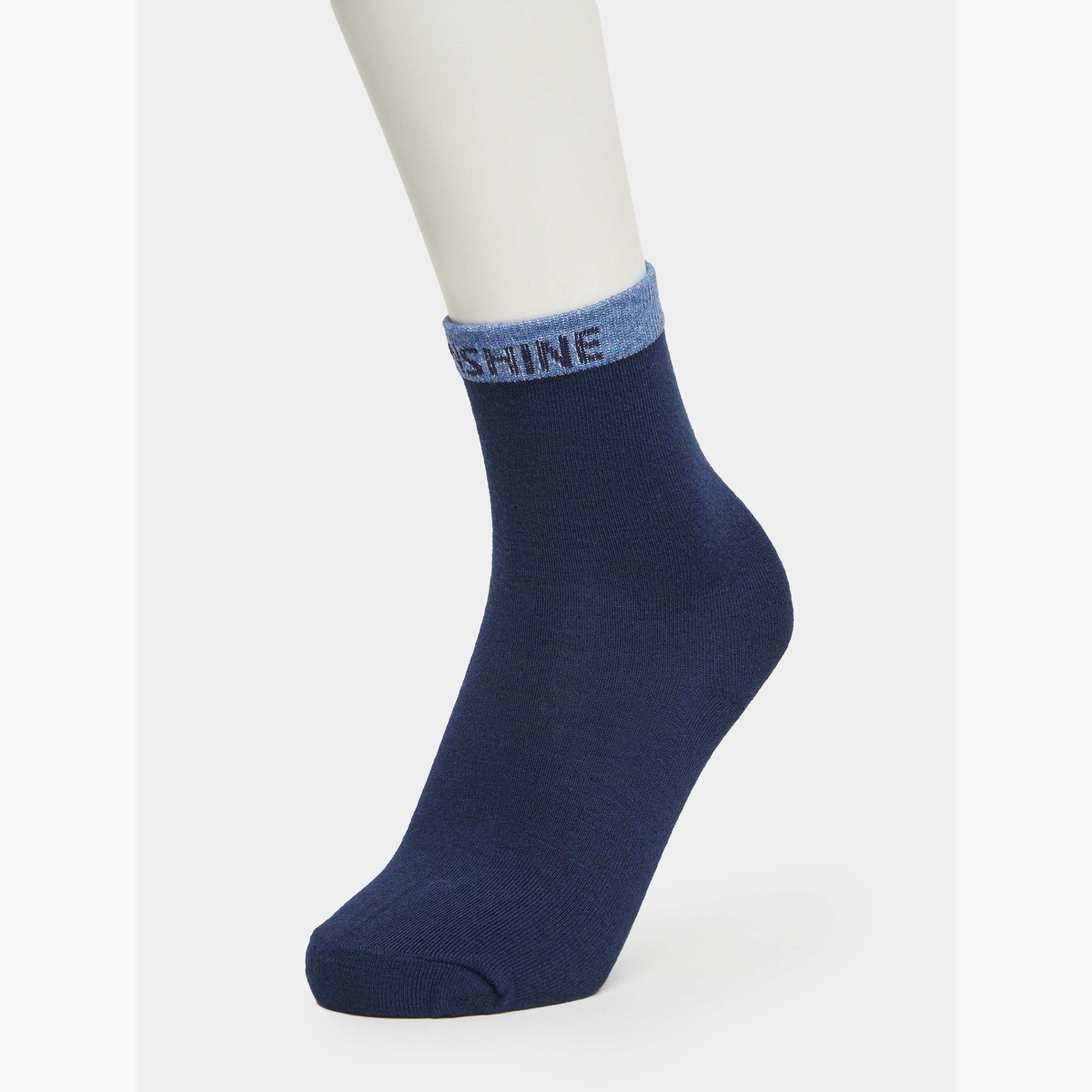 ستايلي - عبوة من 5 جوارب دائرية بتفاصيل ملونة-men-socks-image-2