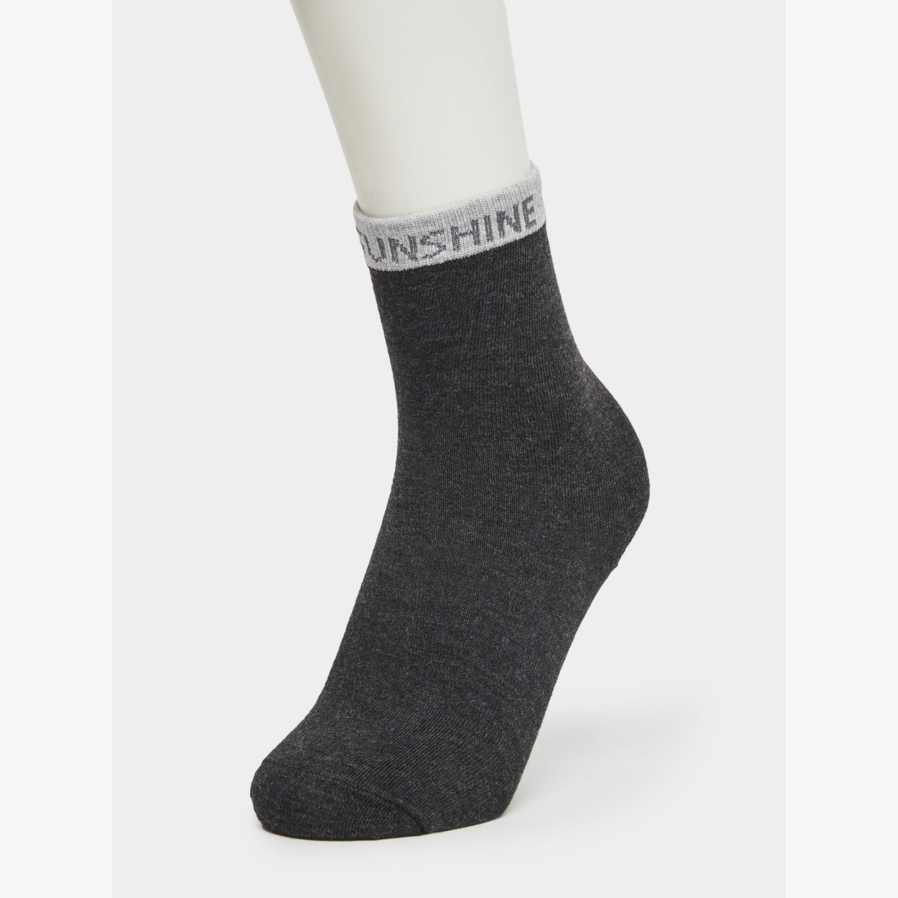 ستايلي - عبوة من 5 جوارب دائرية بتفاصيل ملونة-men-socks-image-4