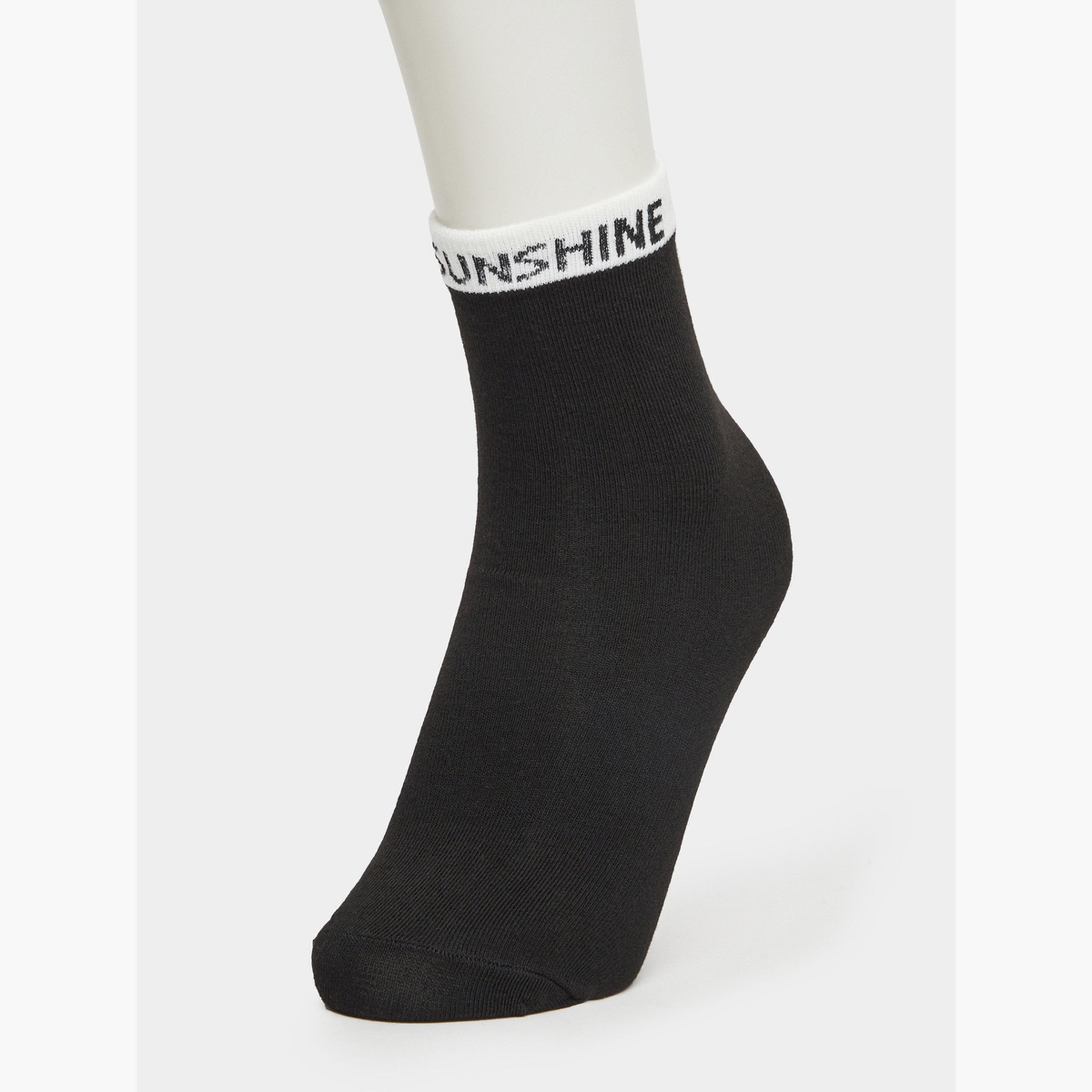 ستايلي - عبوة من 5 جوارب دائرية بتفاصيل ملونة-men-socks-image-6