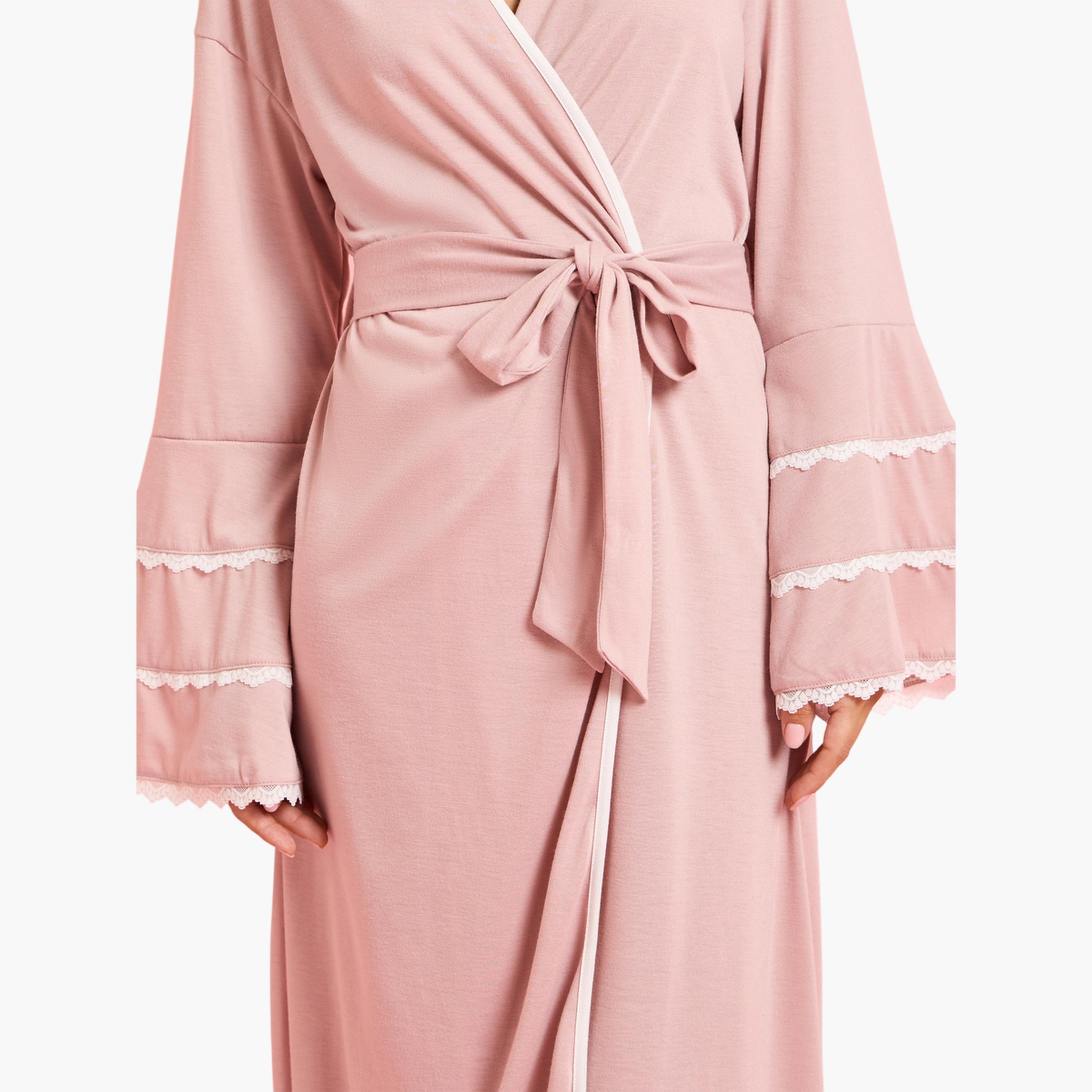 روب بأكمام واسعة ودانتيل متباين-women-clothing-nightwear-robes-image-4