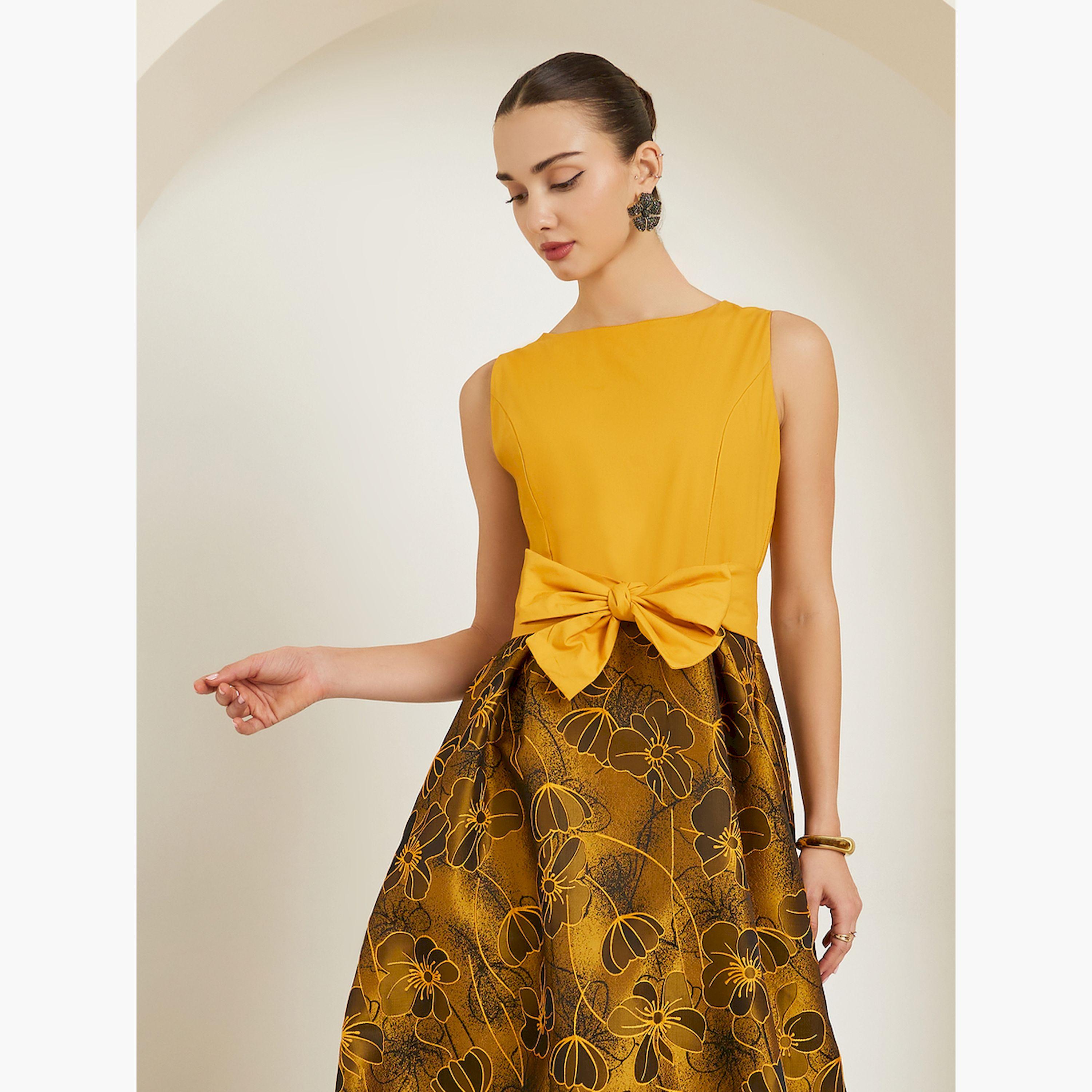 فستان طويل بدون أكمام بطبعة زهور وتفاصيل فيونكة-women-clothing-dresses-image-2