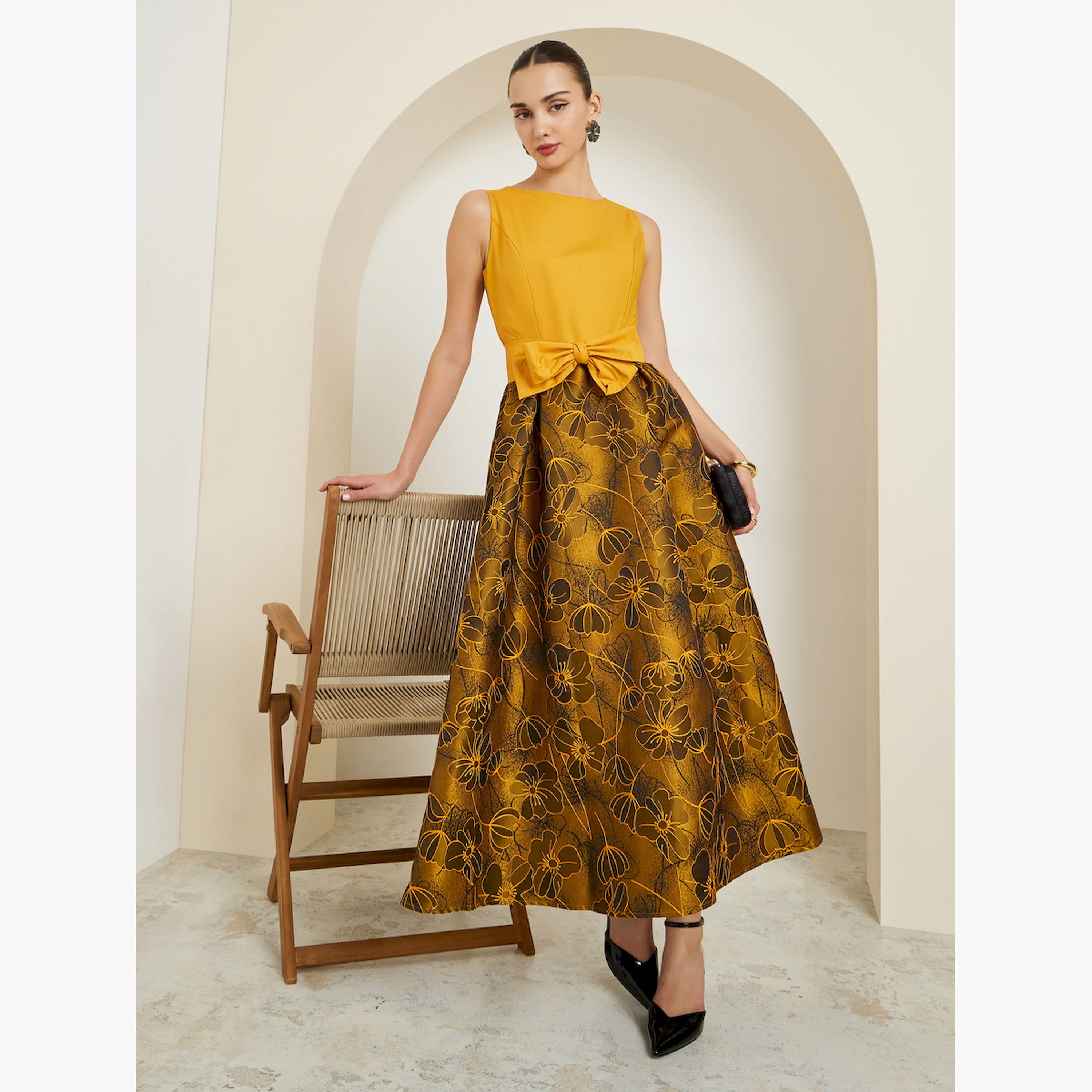 فستان طويل بدون أكمام بطبعة زهور وتفاصيل فيونكة-women-clothing-dresses-image-3