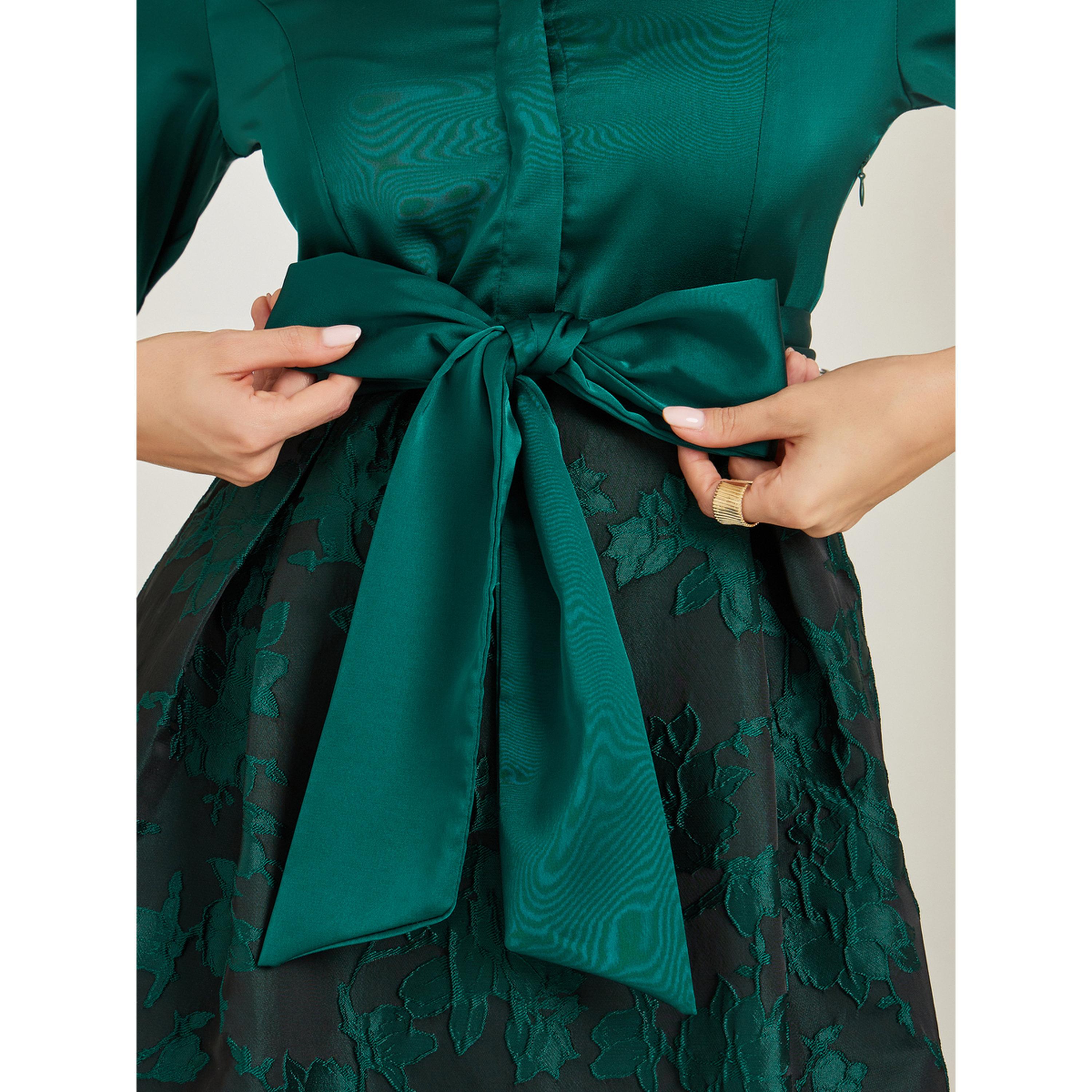 فستان طويل بطبعة زهور وربطة بحافة واسعة-women-clothing-dresses-image-5