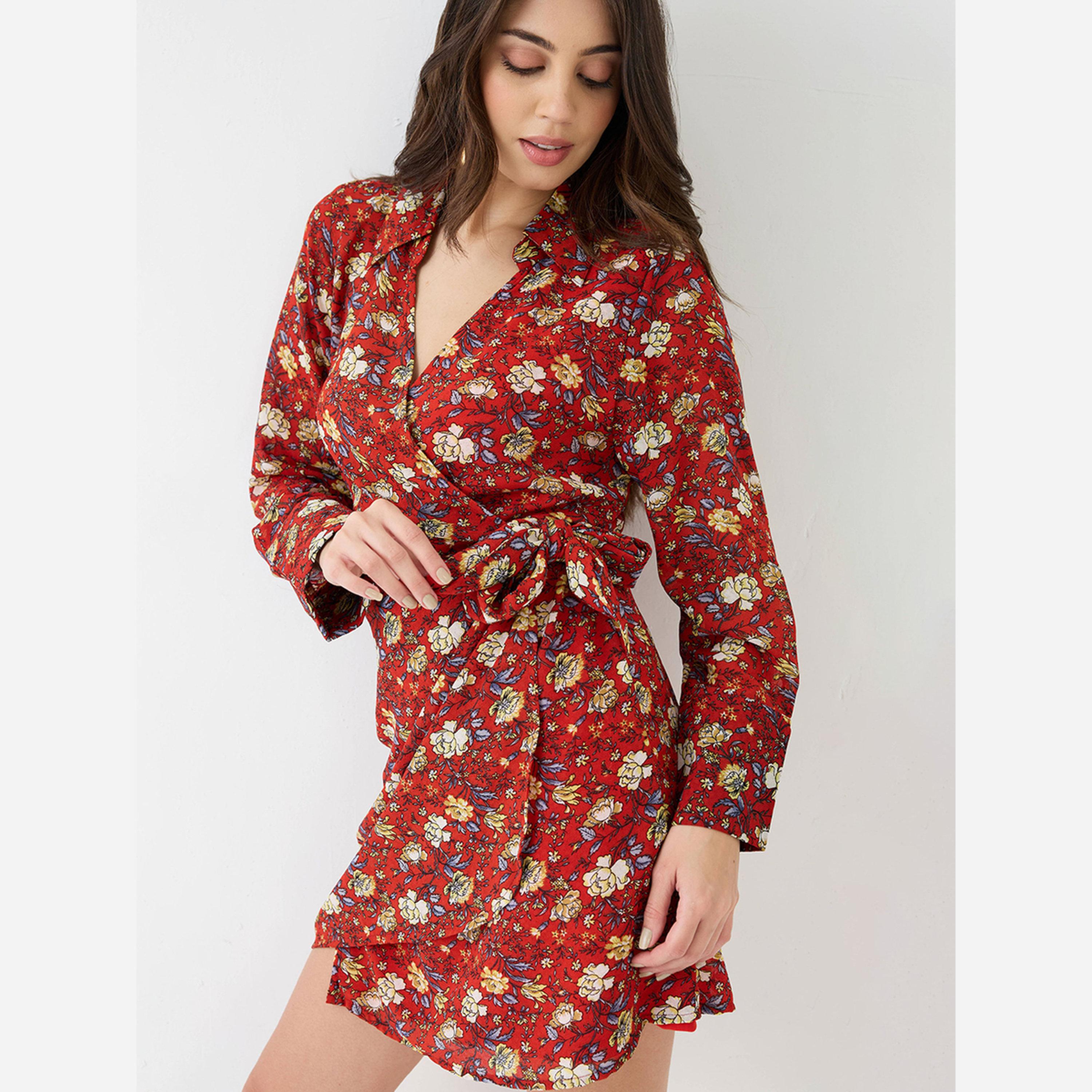غلوبوص × ستايلي - فستان قصير ملفوف بطبعة زهور حمراء-women-clothing-dresses-image-2