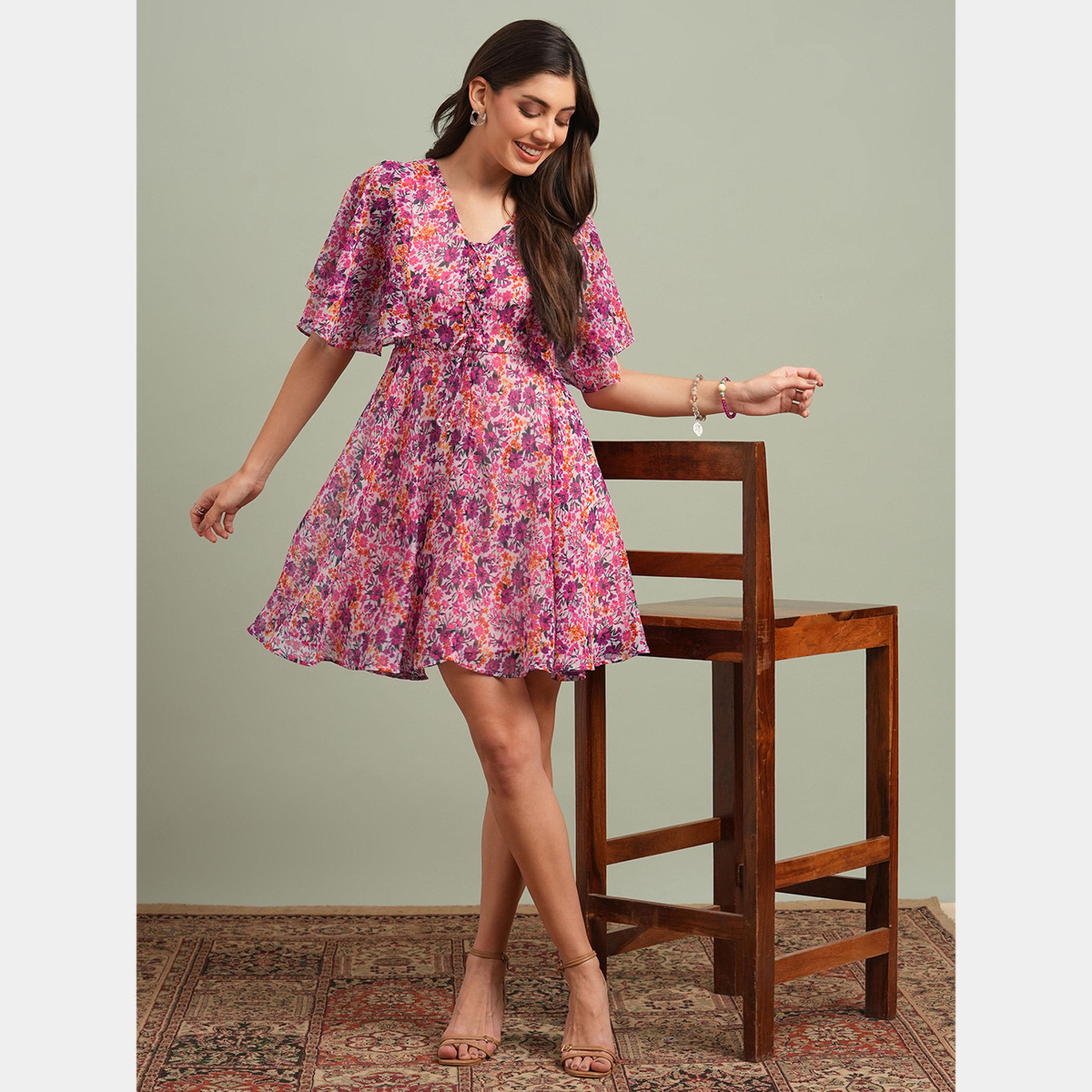 غلوبوص × ستايلي - فستان نسائي قصير بطبعة زهور رقبة حرف V وأكمام واسعة-women-clothing-dresses-image-2